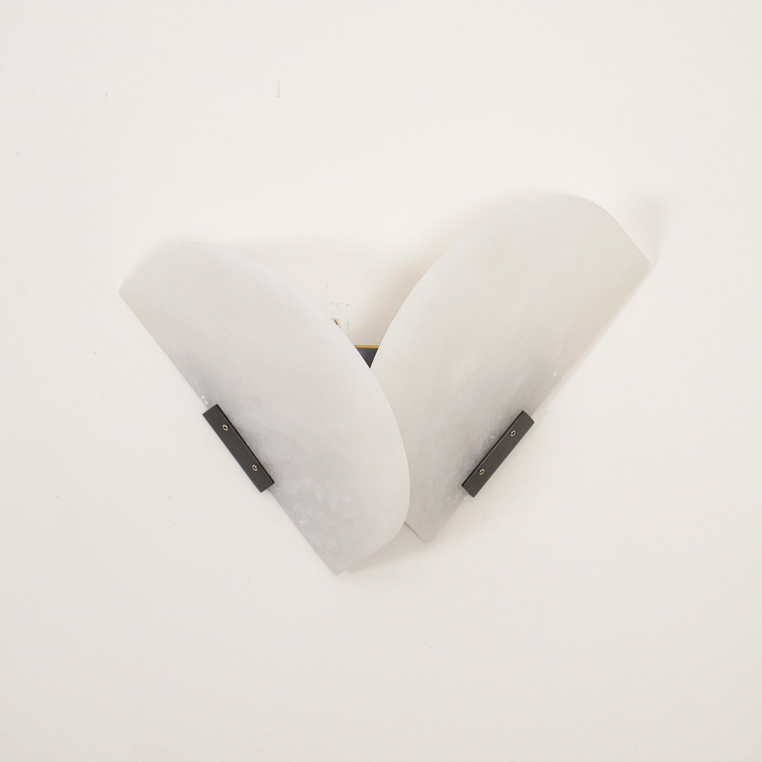 Cevelaris Heart Alabaster Wall Light - Blowlighting