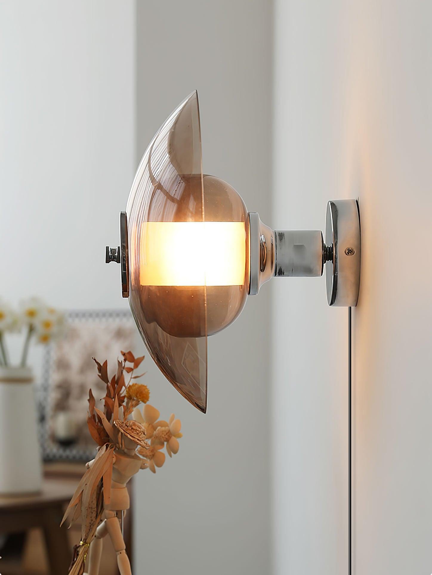 Flying Saucer Plug-in Wall Light - Blowlighting