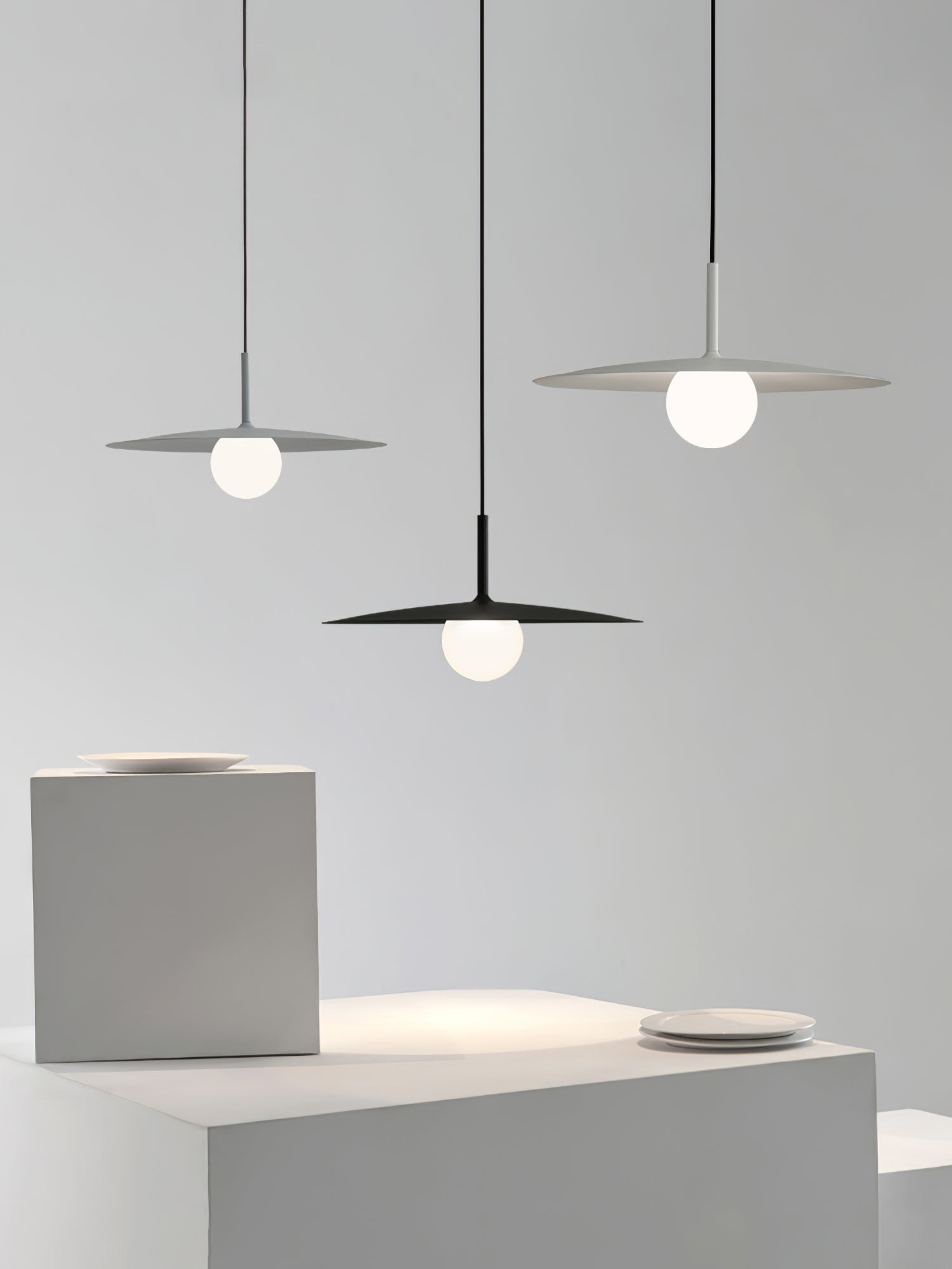 Gea Flying Saucer Pendant Lamp - Blowlighting