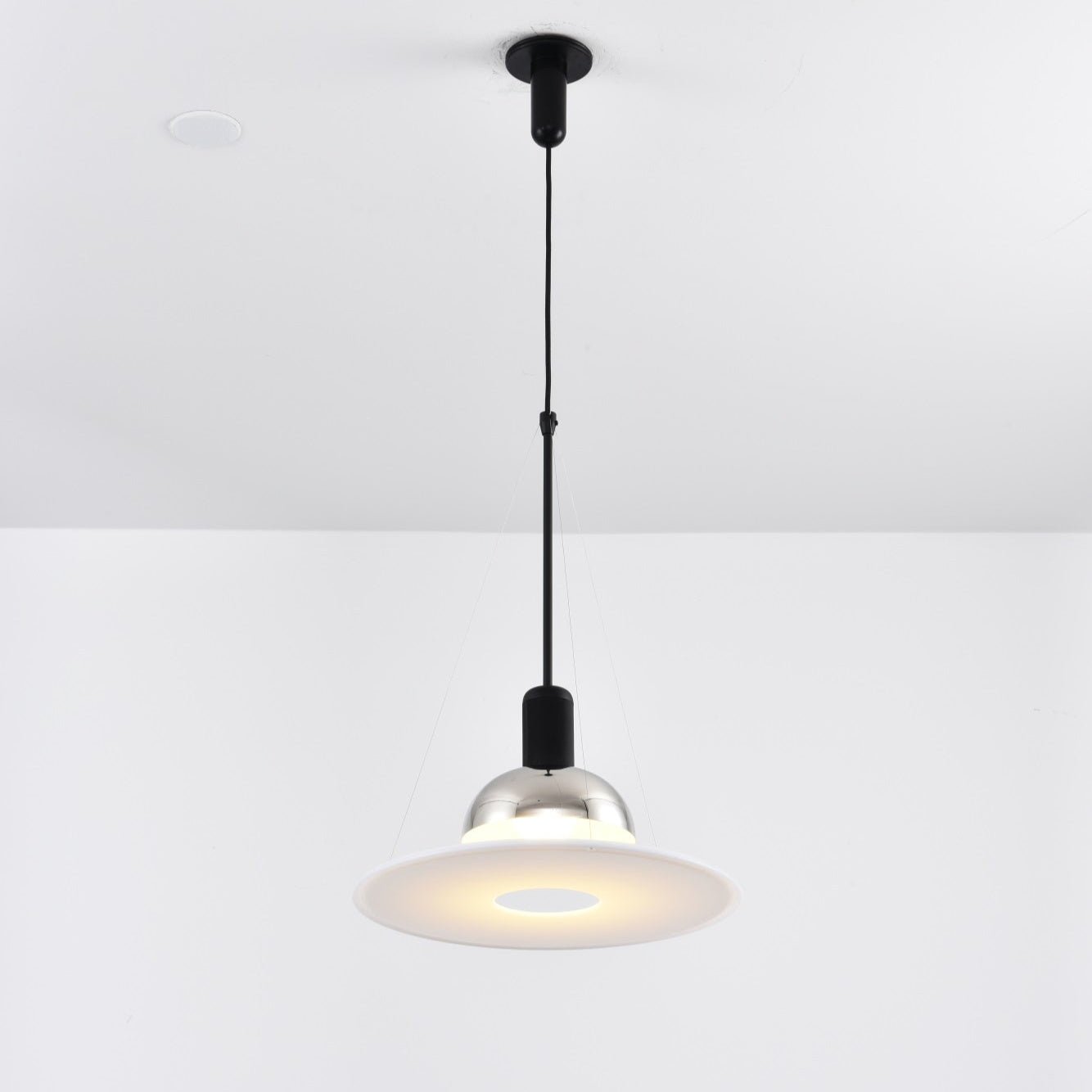 Flying Saucer Pendant Light - Blowlighting