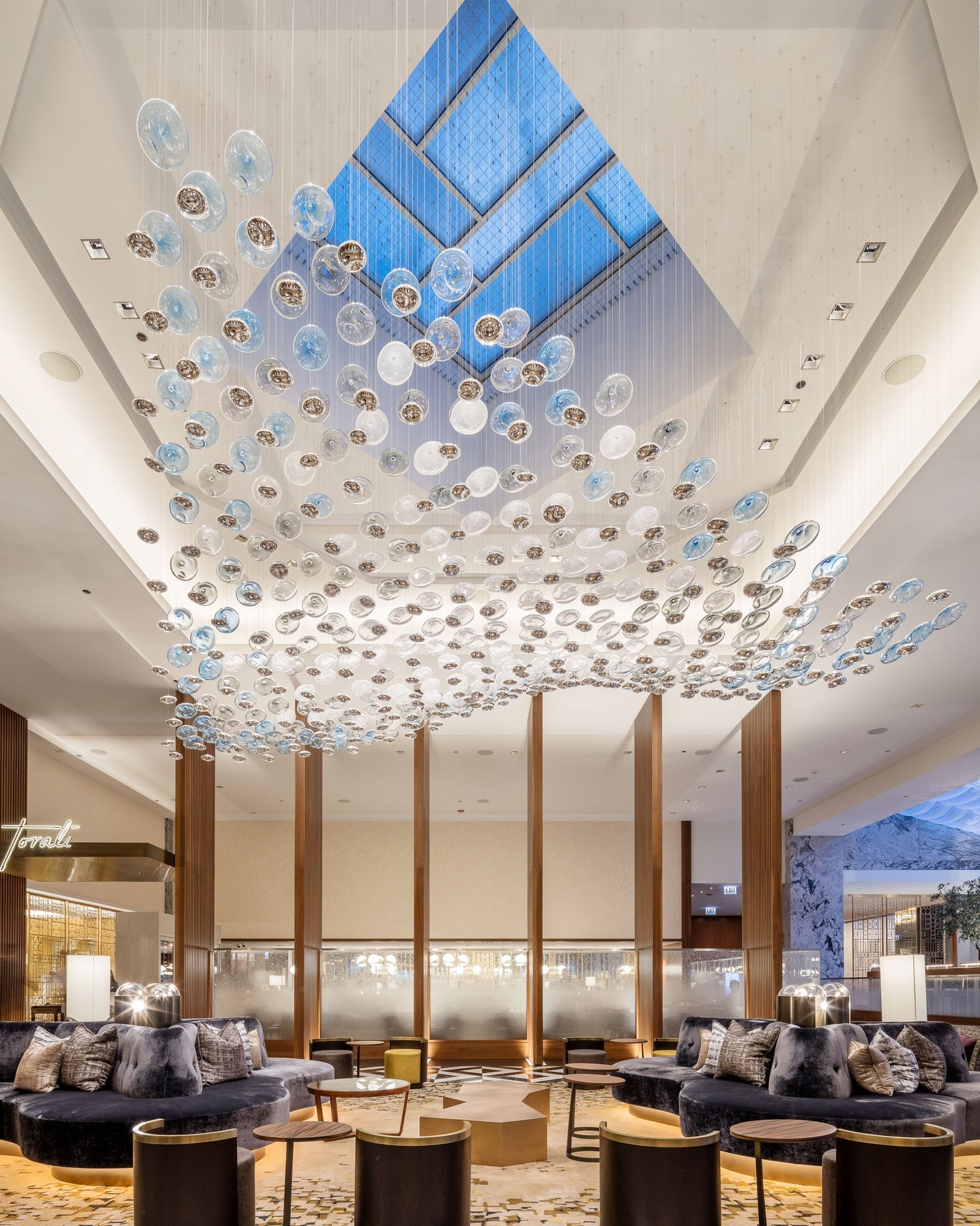 Ilvyniel Crystal Wave Chandelier - Blowlighting
