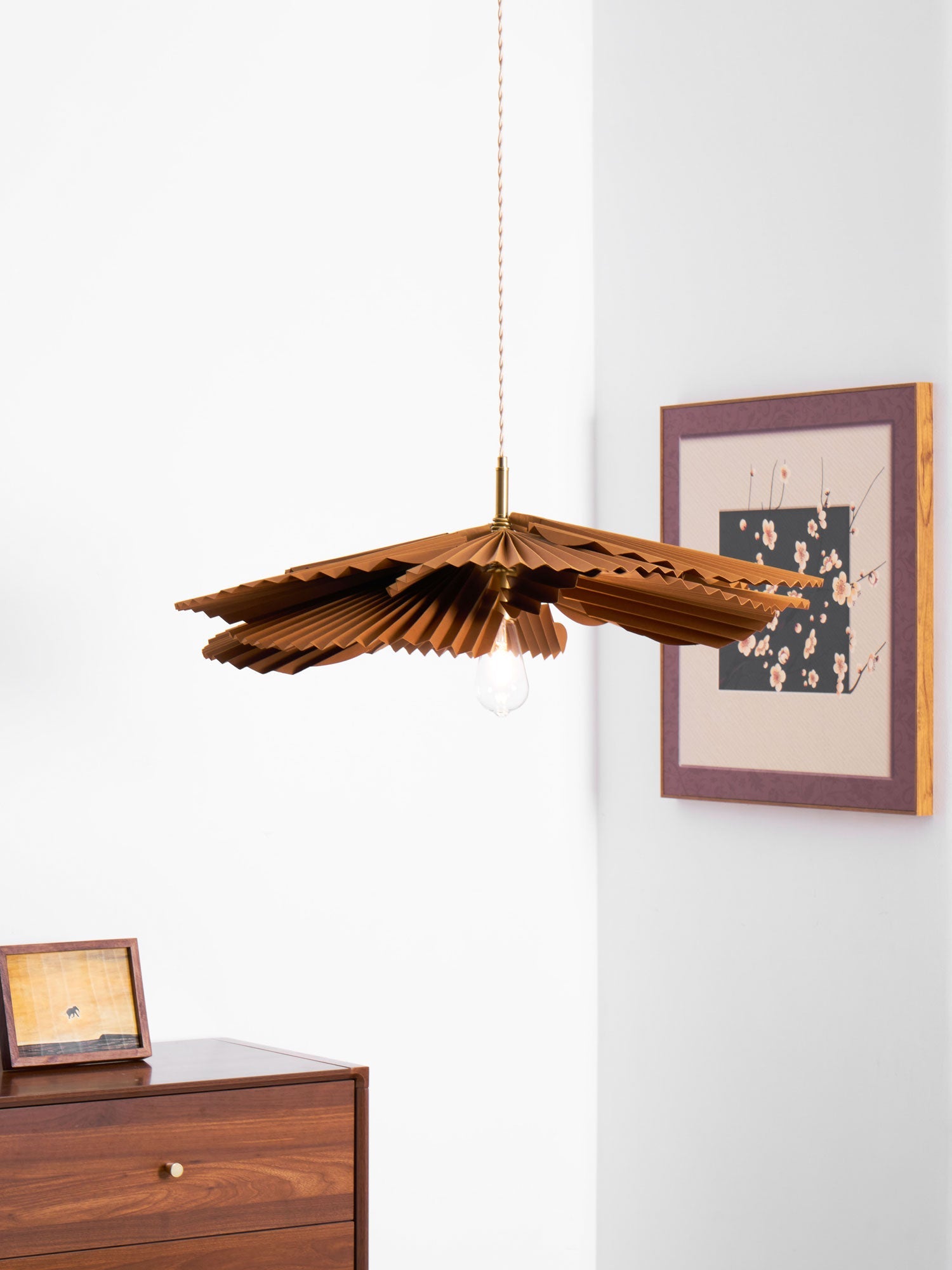 Folded Leaf Lotus Pendant Lamp - Blowlighting