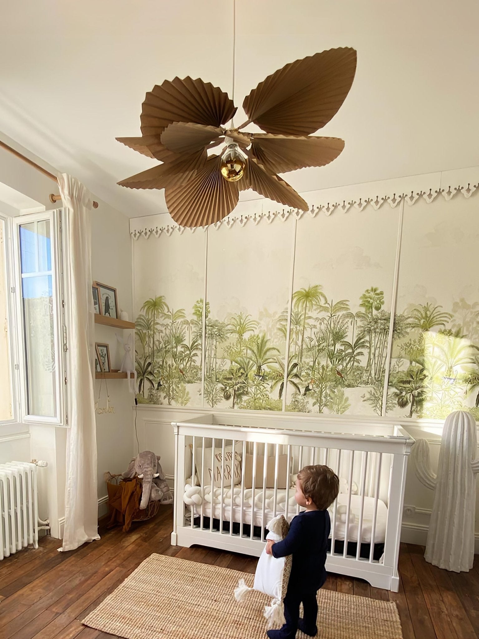 Folded Leaf Lotus Pendant Lamp - Blowlighting
