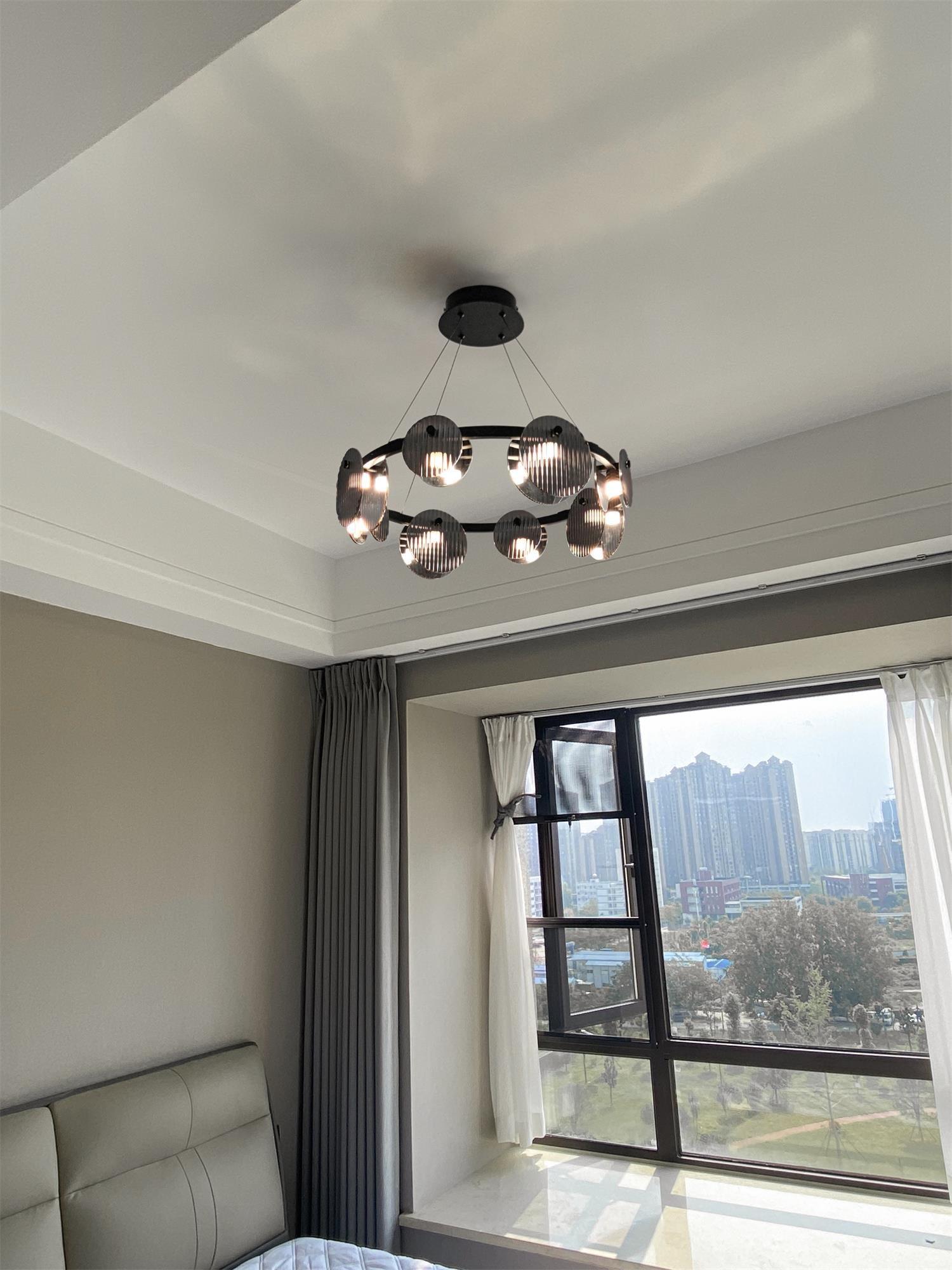 Foliole Chandelier - Blowlighting