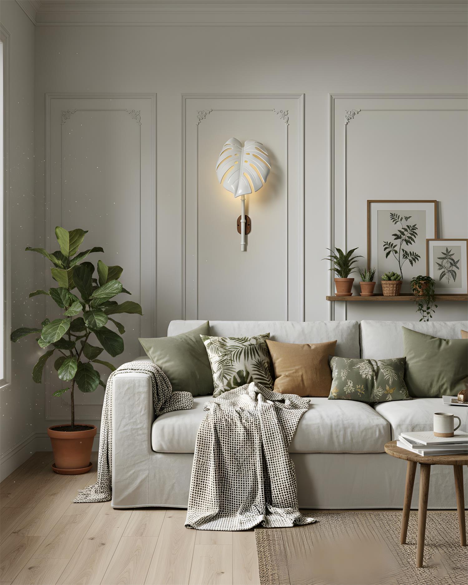 Folium Natural Resin Wall Light