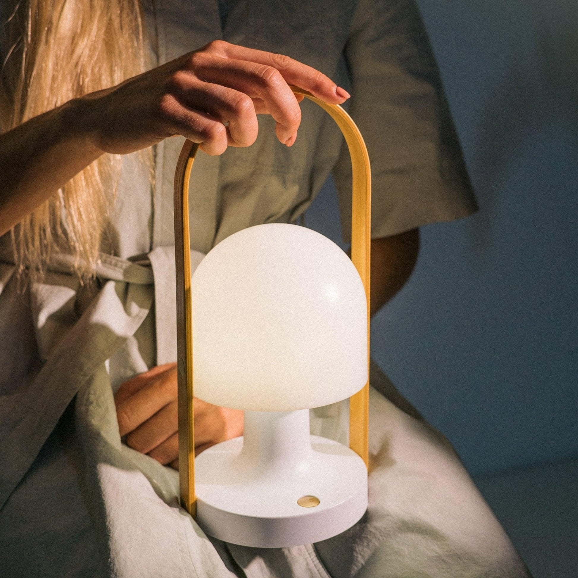 Follow Me Table Lamp - Blowlighting