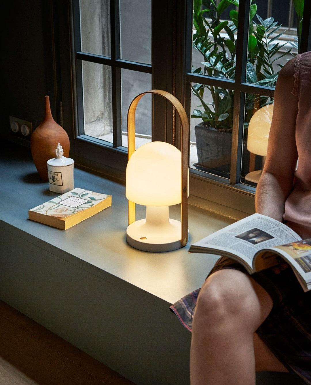 Follow Me Table Lamp - Blowlighting