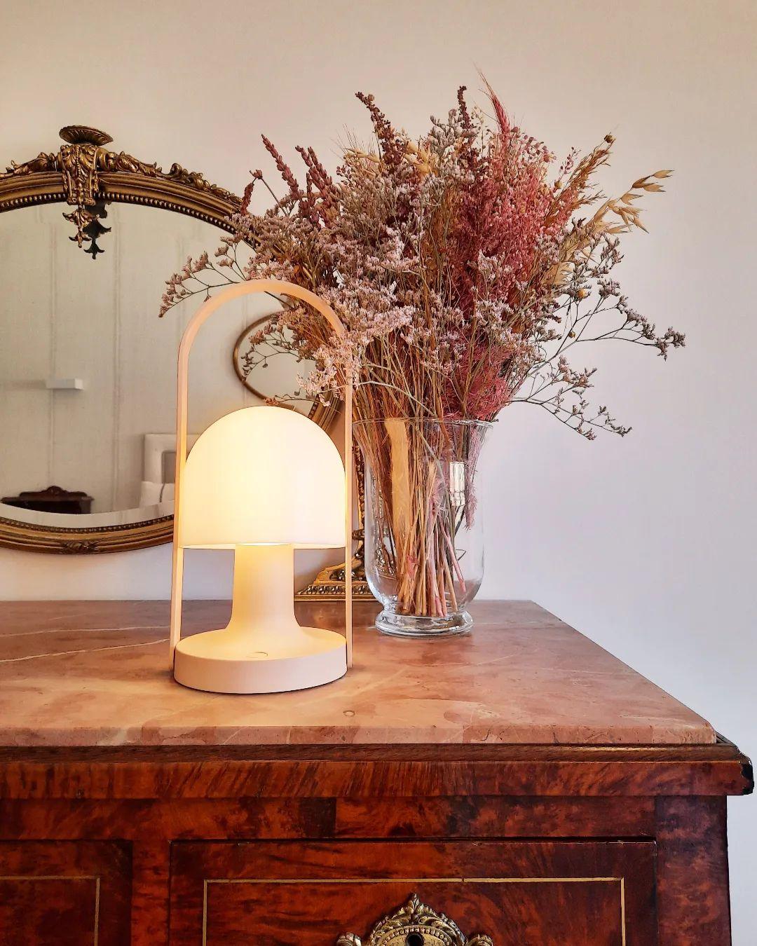 Follow Me Table Lamp - Blowlighting
