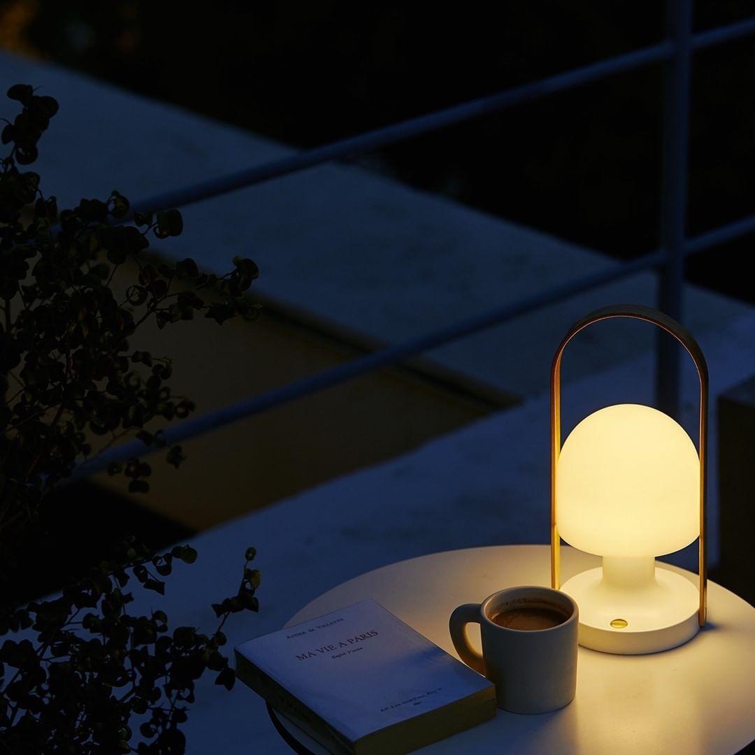 Follow Me Table Lamp - Blowlighting