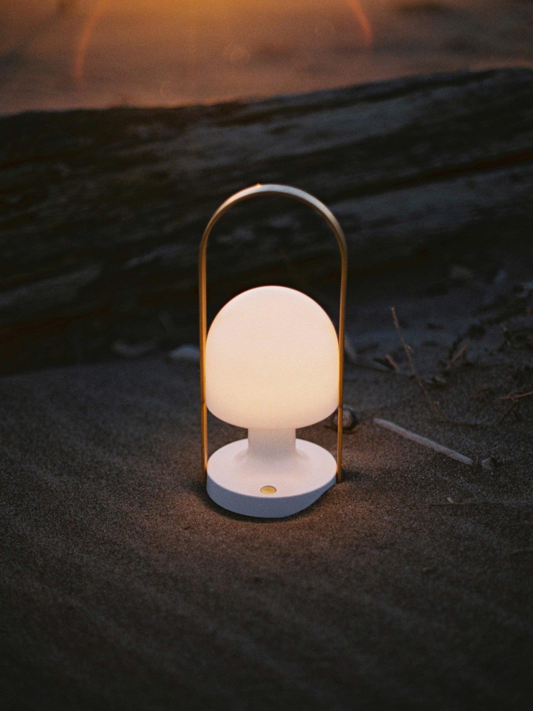 Follow Me Table Lamp - Blowlighting