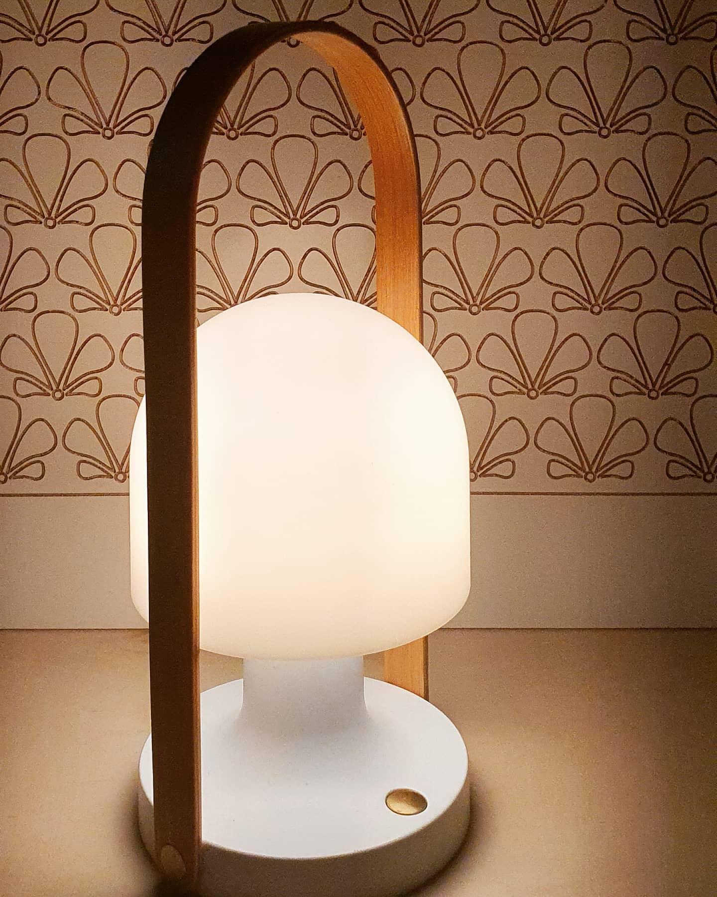 Follow Me Table Lamp - Blowlighting