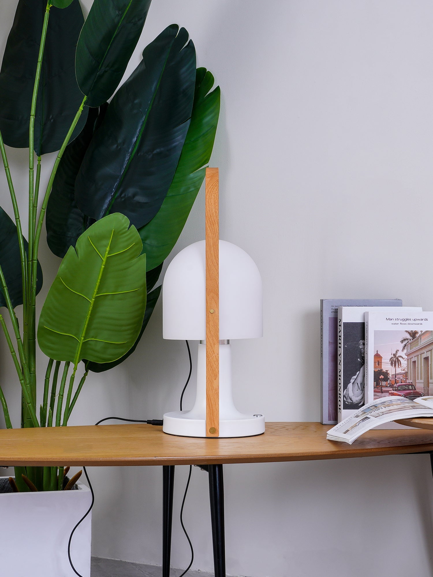Follow Me Table Lamp - Blowlighting