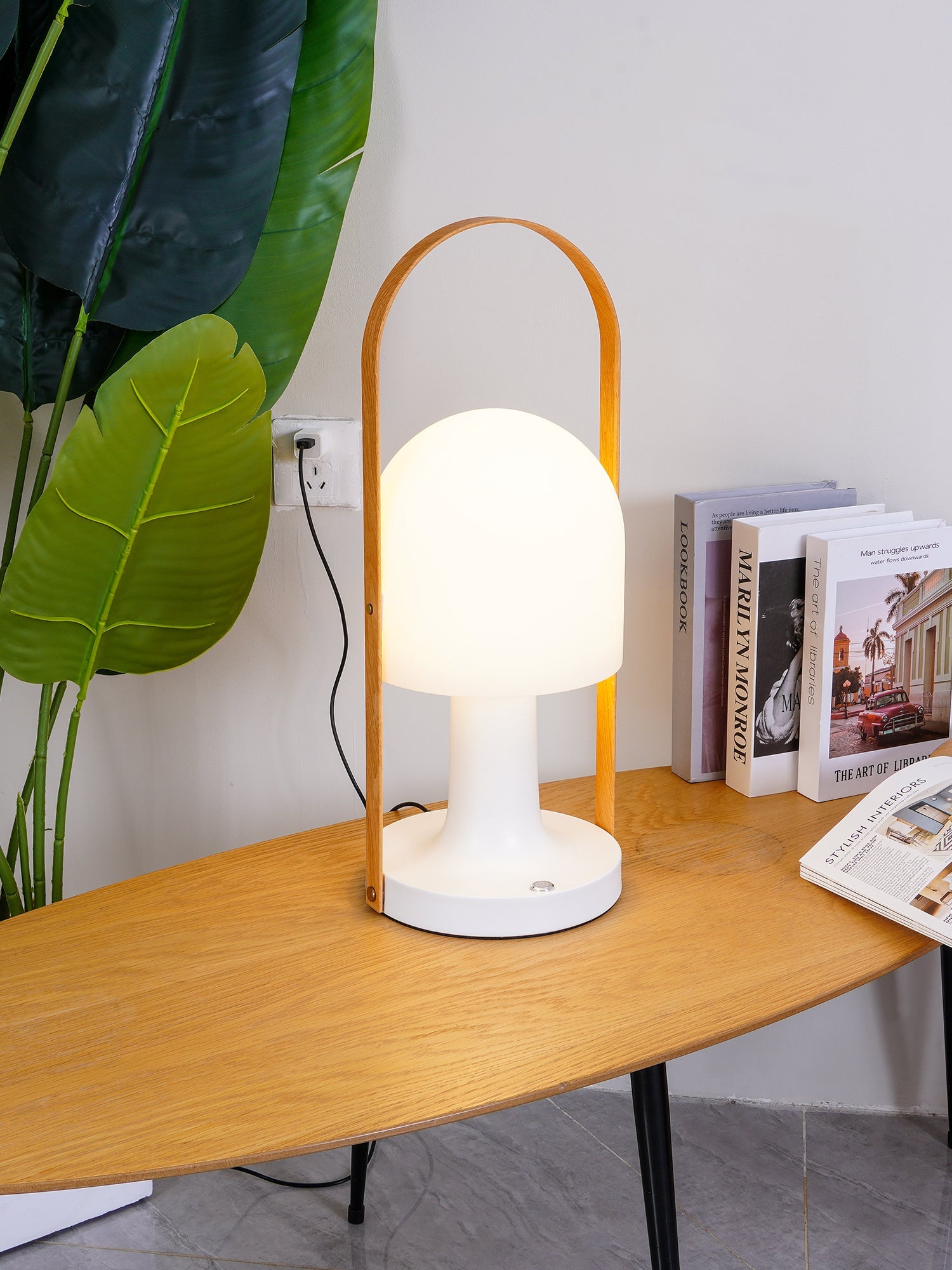 Follow Me Table Lamp - Blowlighting