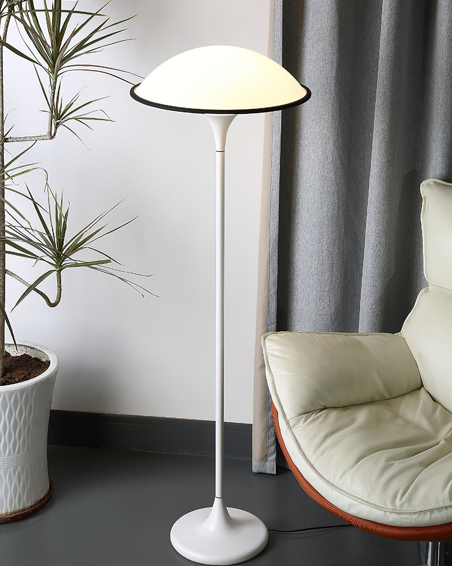 Fontana Floor Lamp - Blowlighting