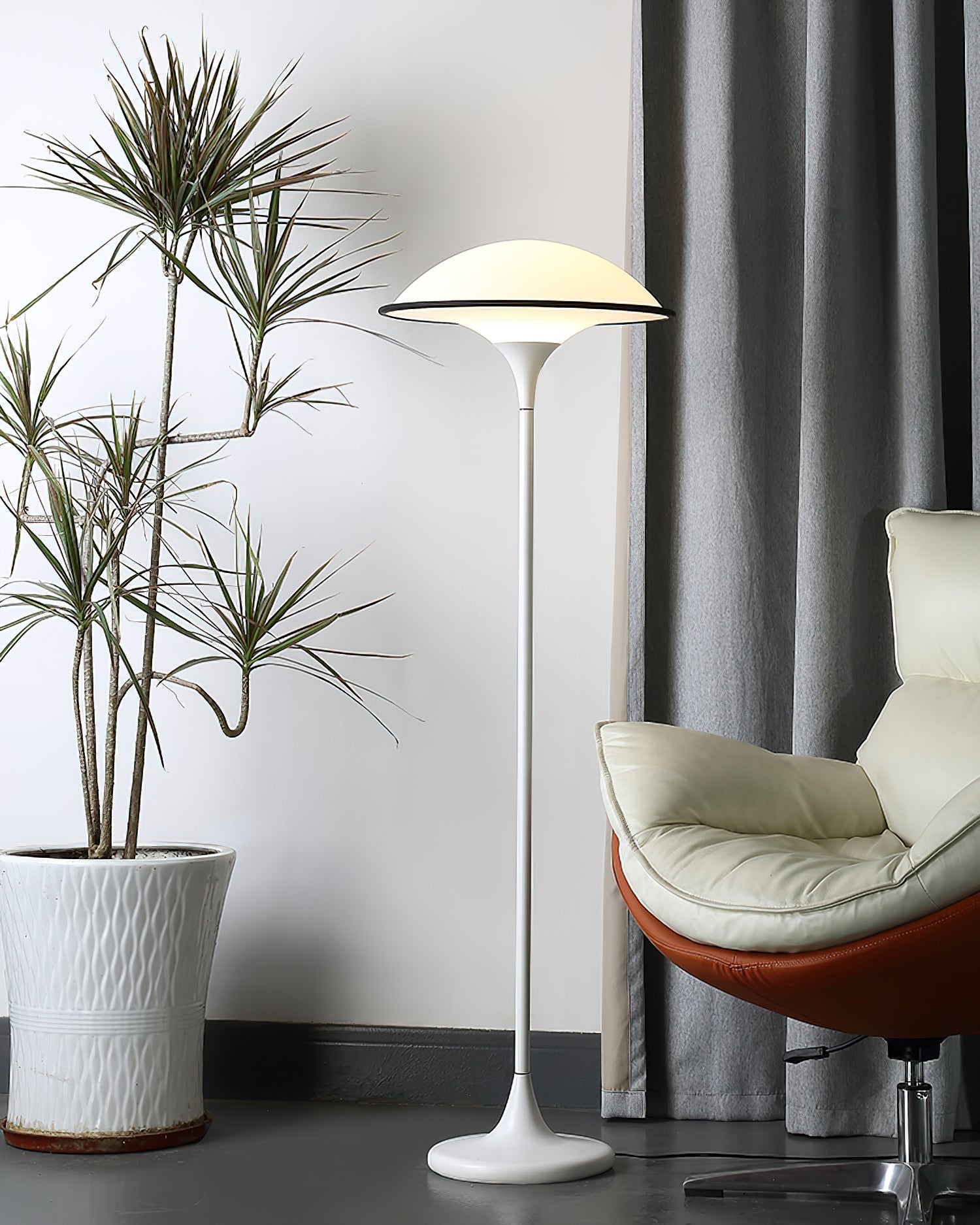 Fontana Floor Lamp - Blowlighting