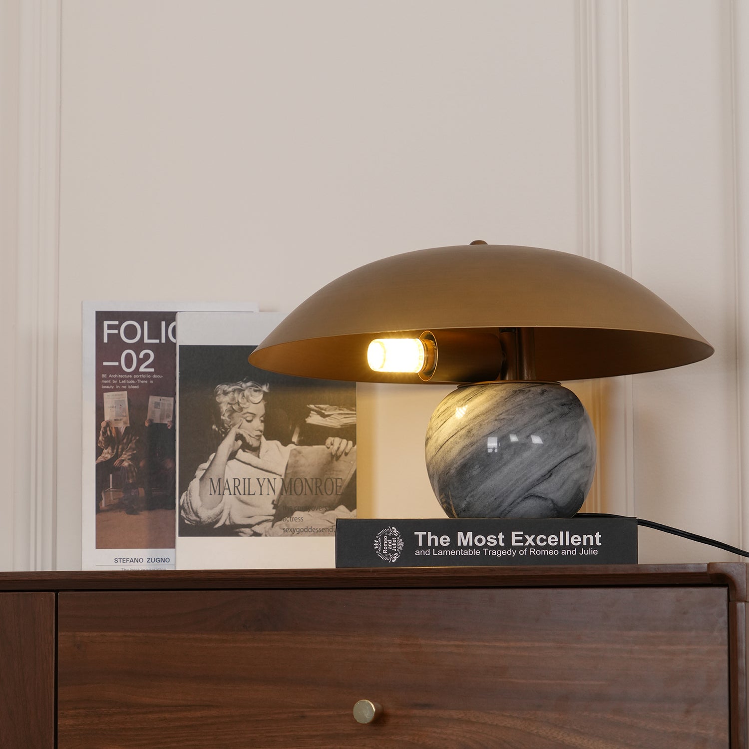 Formosa Marble Table Lamp - Blowlighting