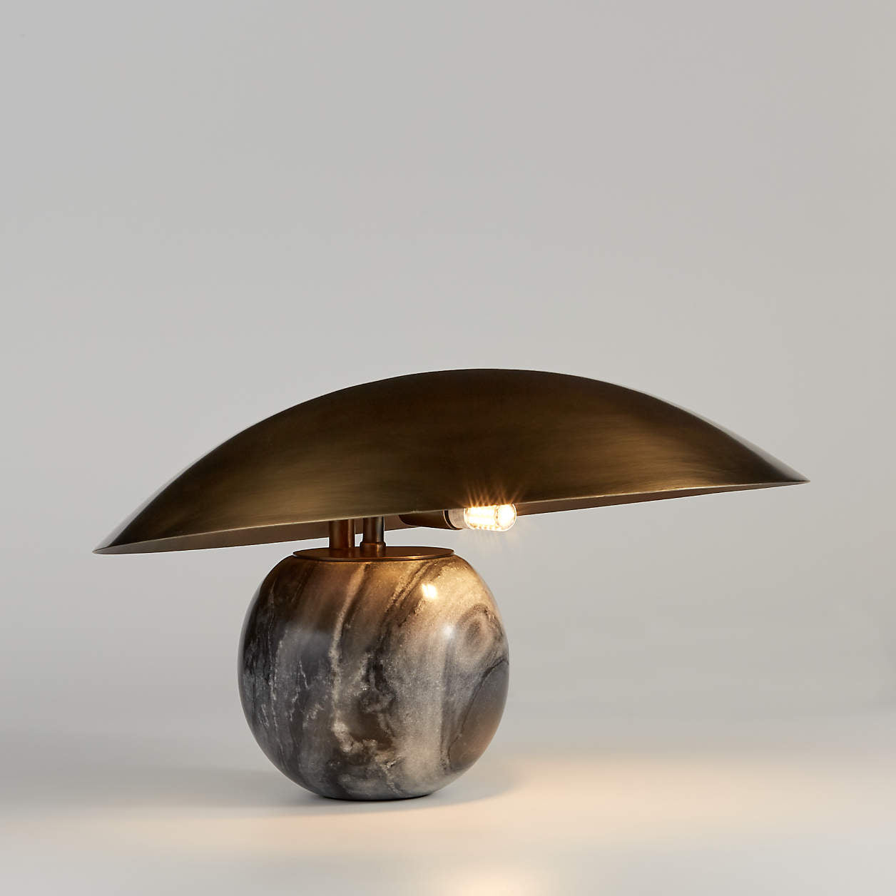 Formosa Marble Table Lamp - Blowlighting
