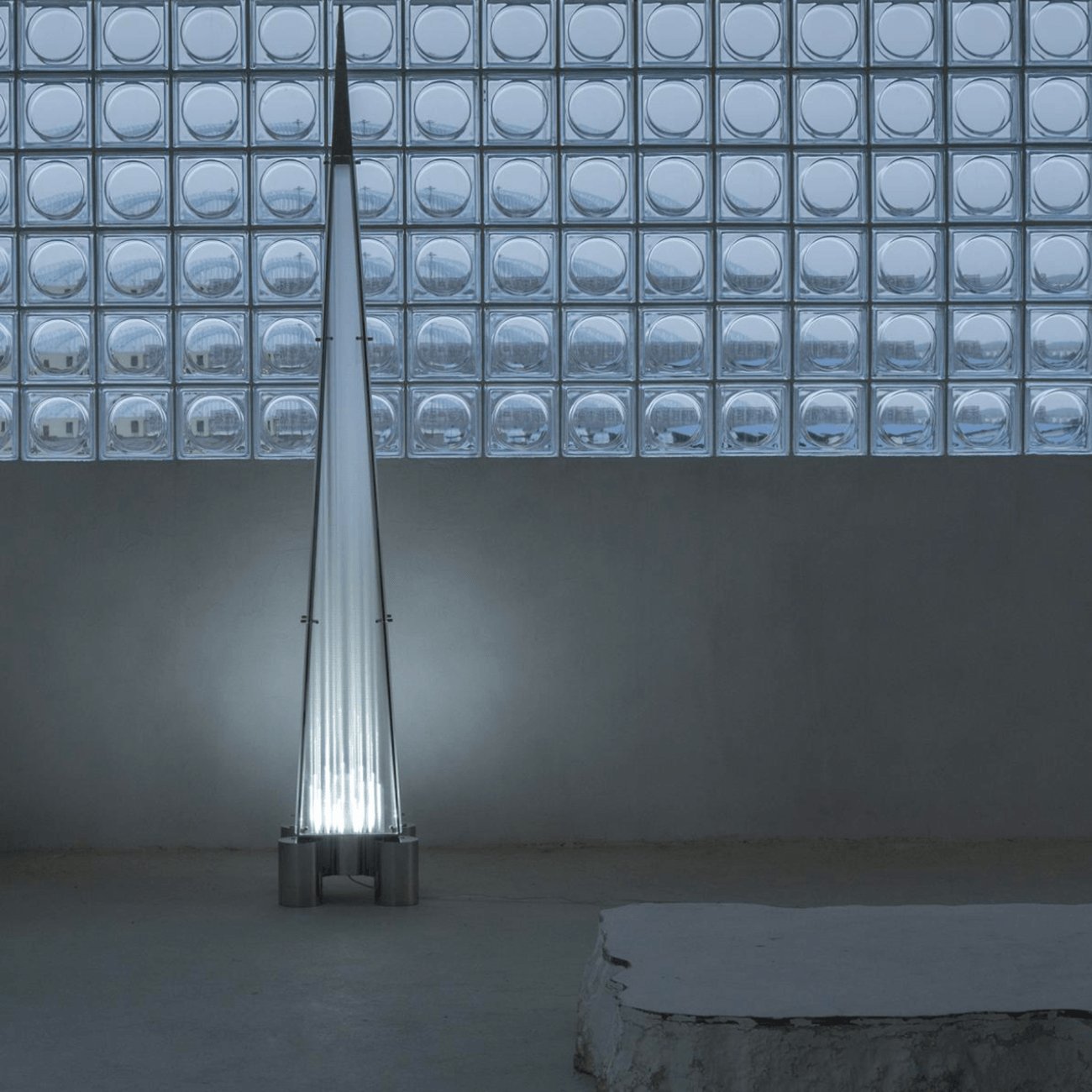 Riley Modern Glass Floor Lamp - Blowlighting