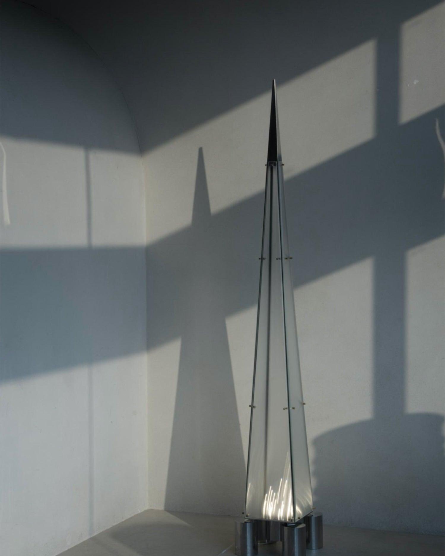 Riley Modern Glass Floor Lamp - Blowlighting