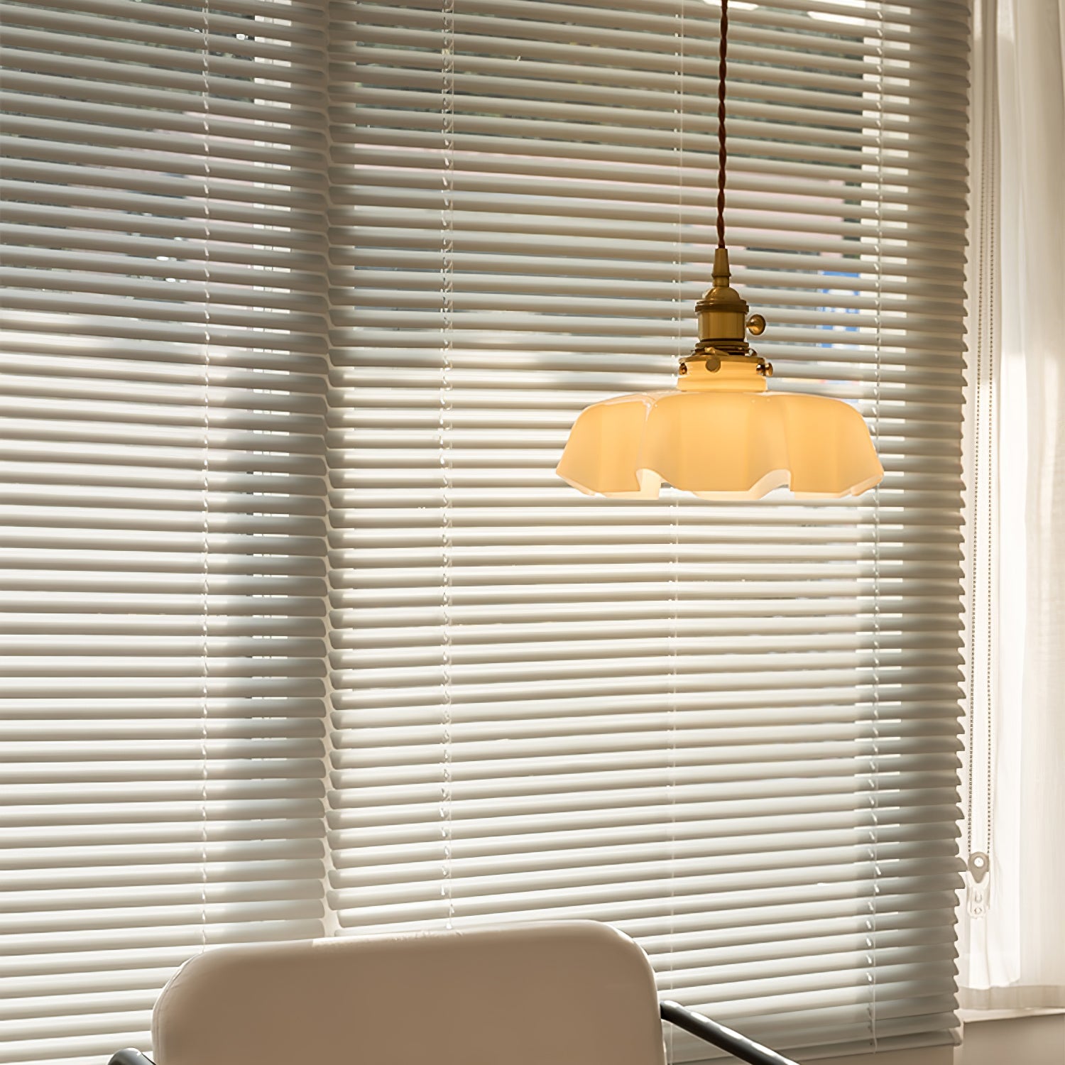 French Flower Pendant Light - Blowlighting