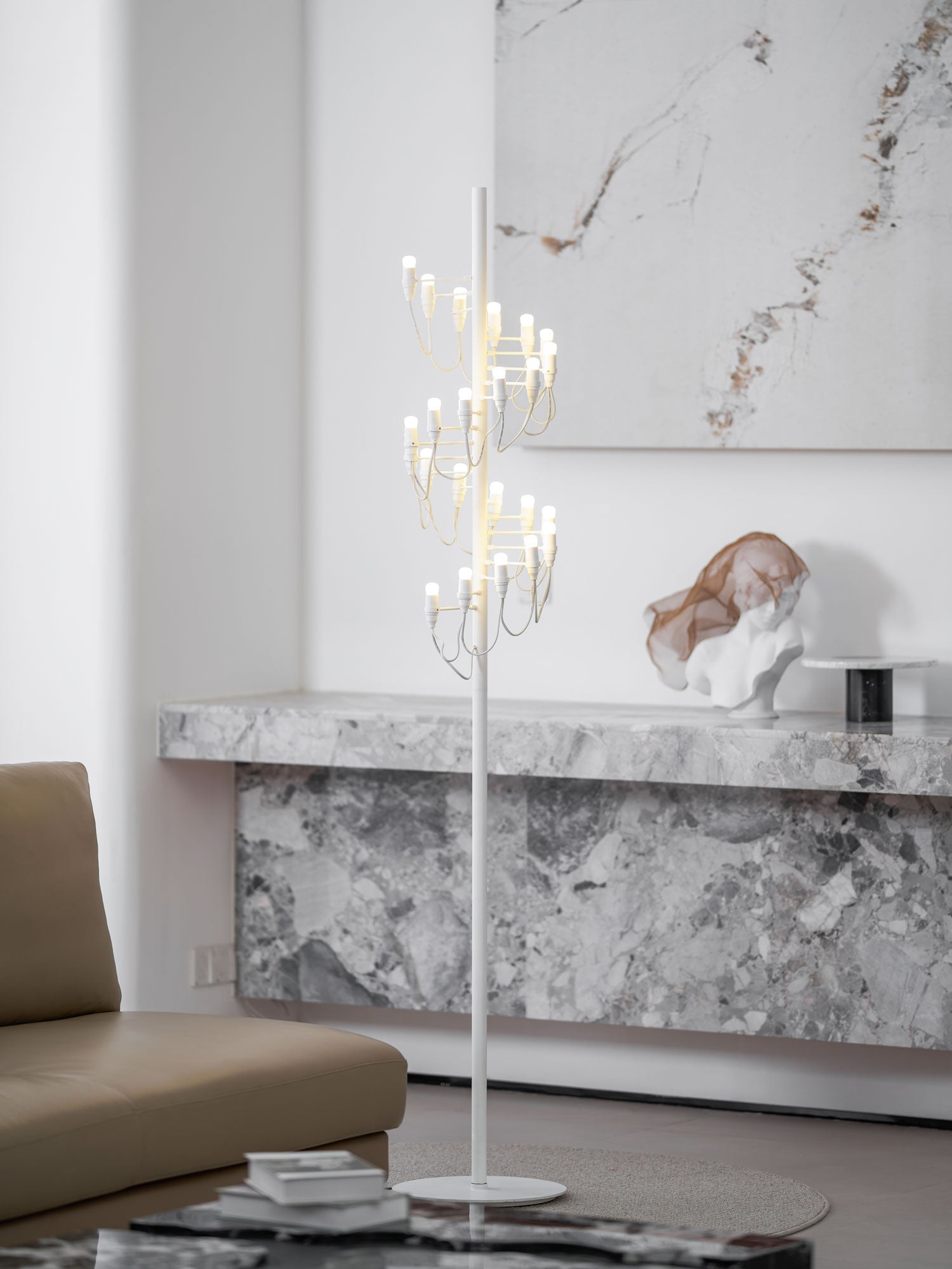 Olliryra Sculptural Steel Floor Lamp - Blowlighting