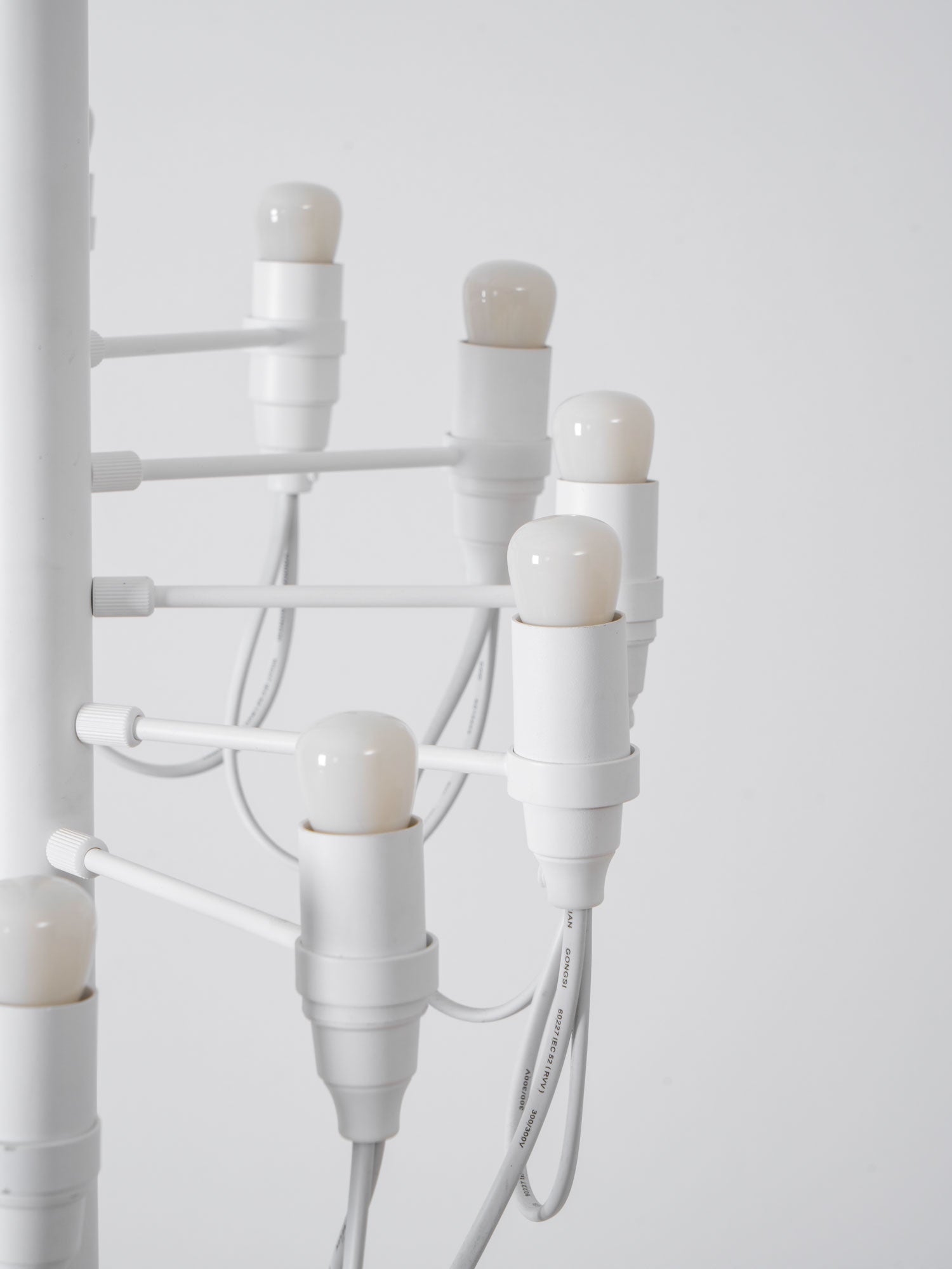 Olliryra Sculptural Steel Floor Lamp - Blowlighting