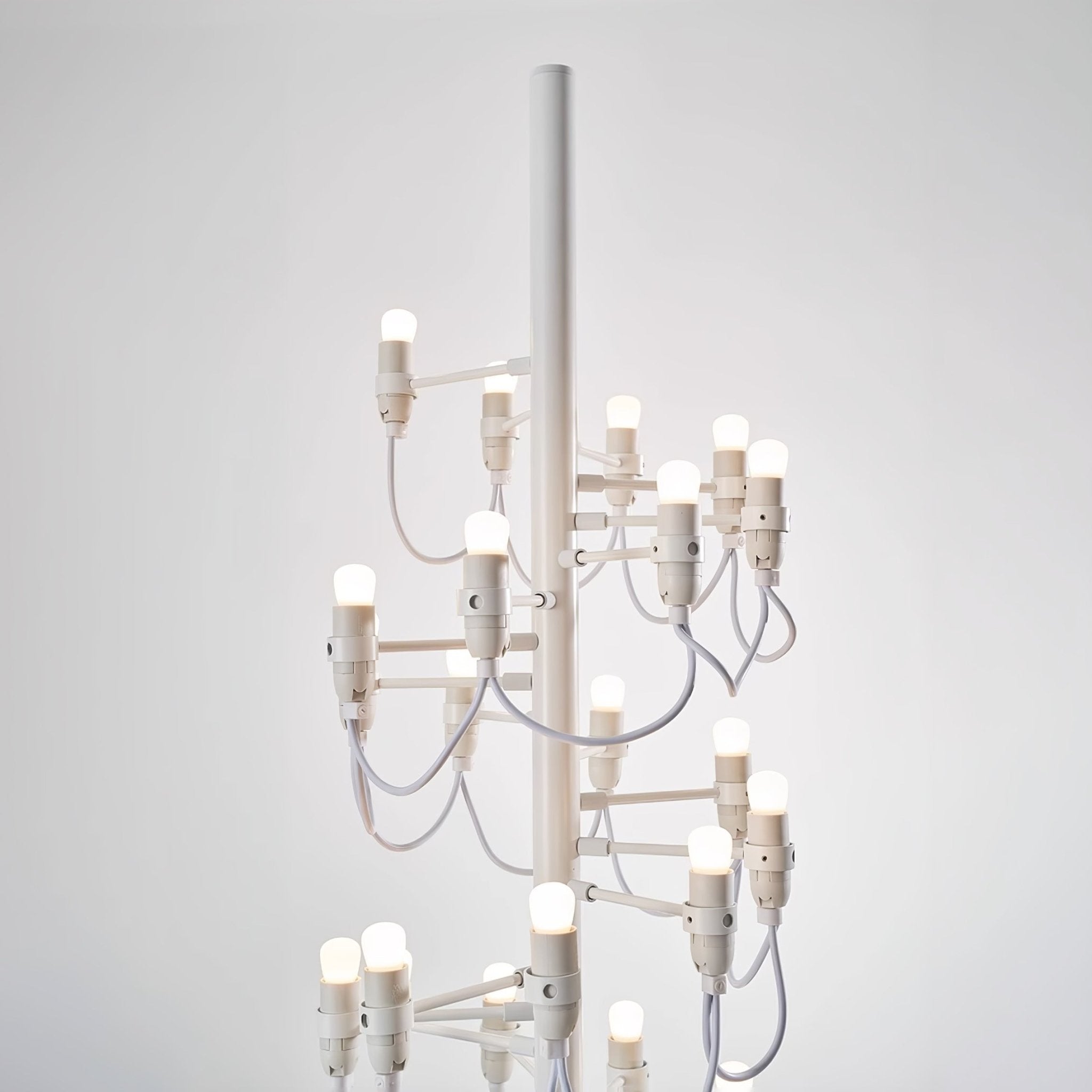 Olliryra Sculptural Steel Floor Lamp - Blowlighting