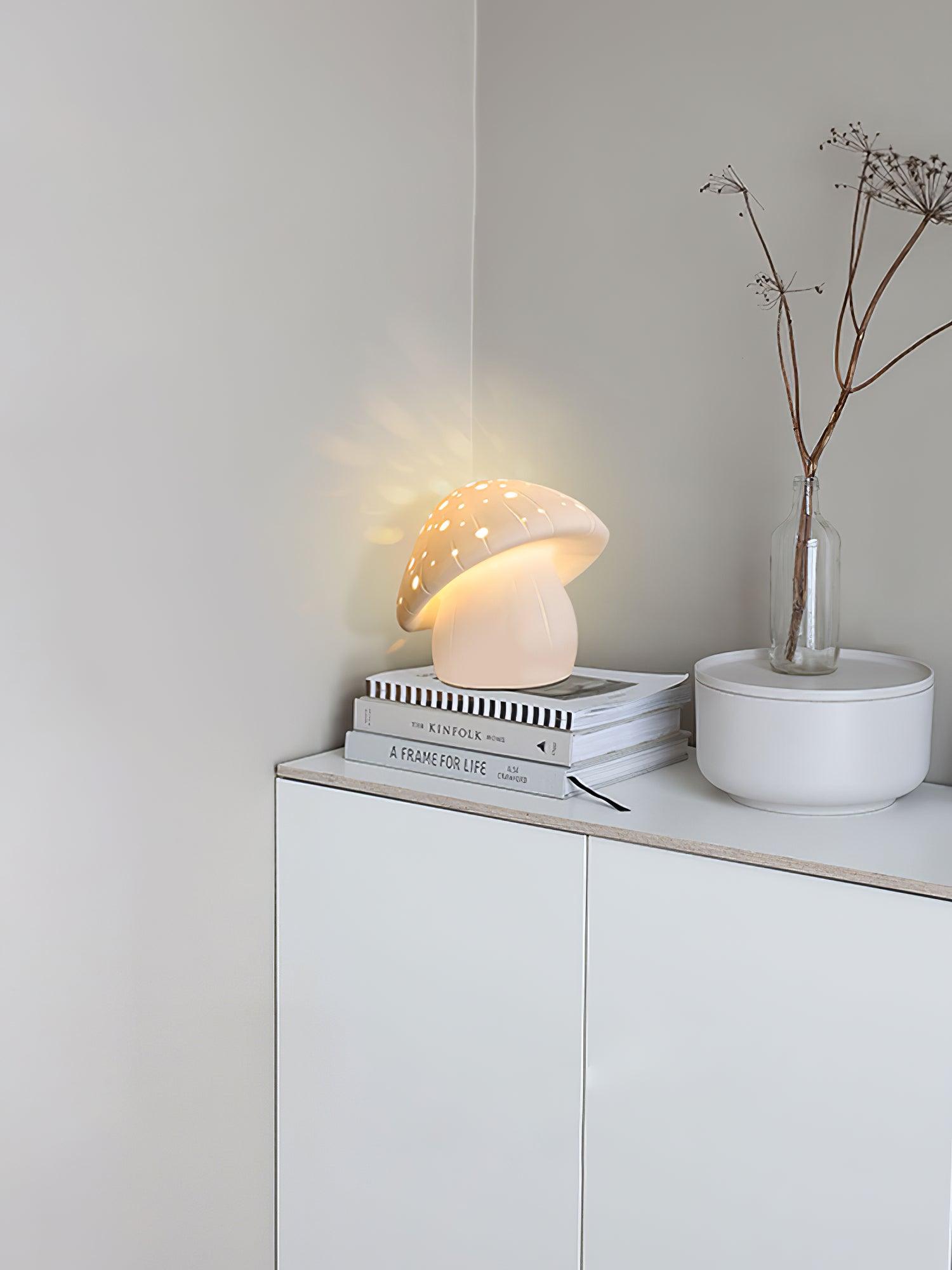 Fungo White Table Lamp - Blowlighting