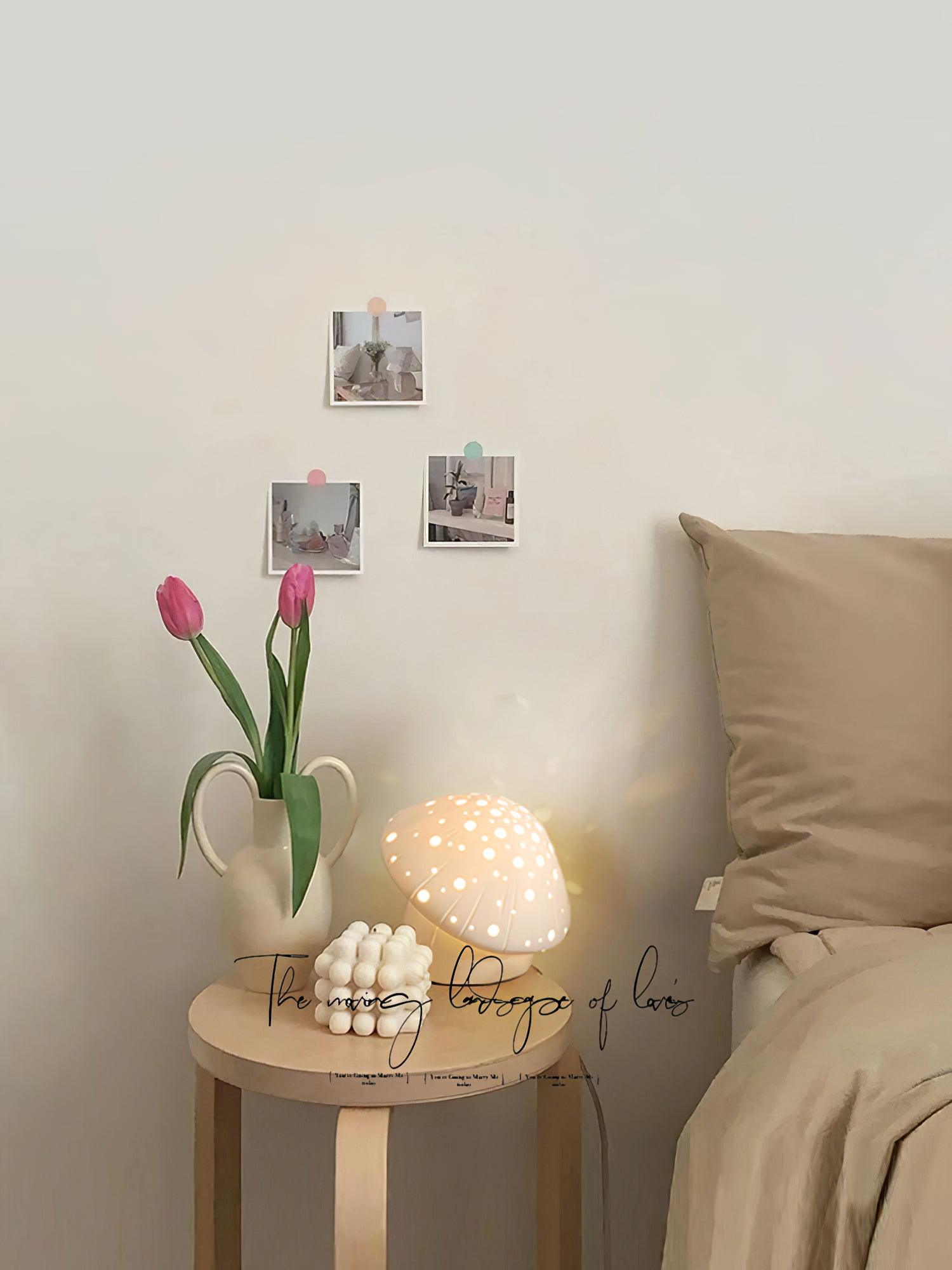 Fungo White Table Lamp - Blowlighting