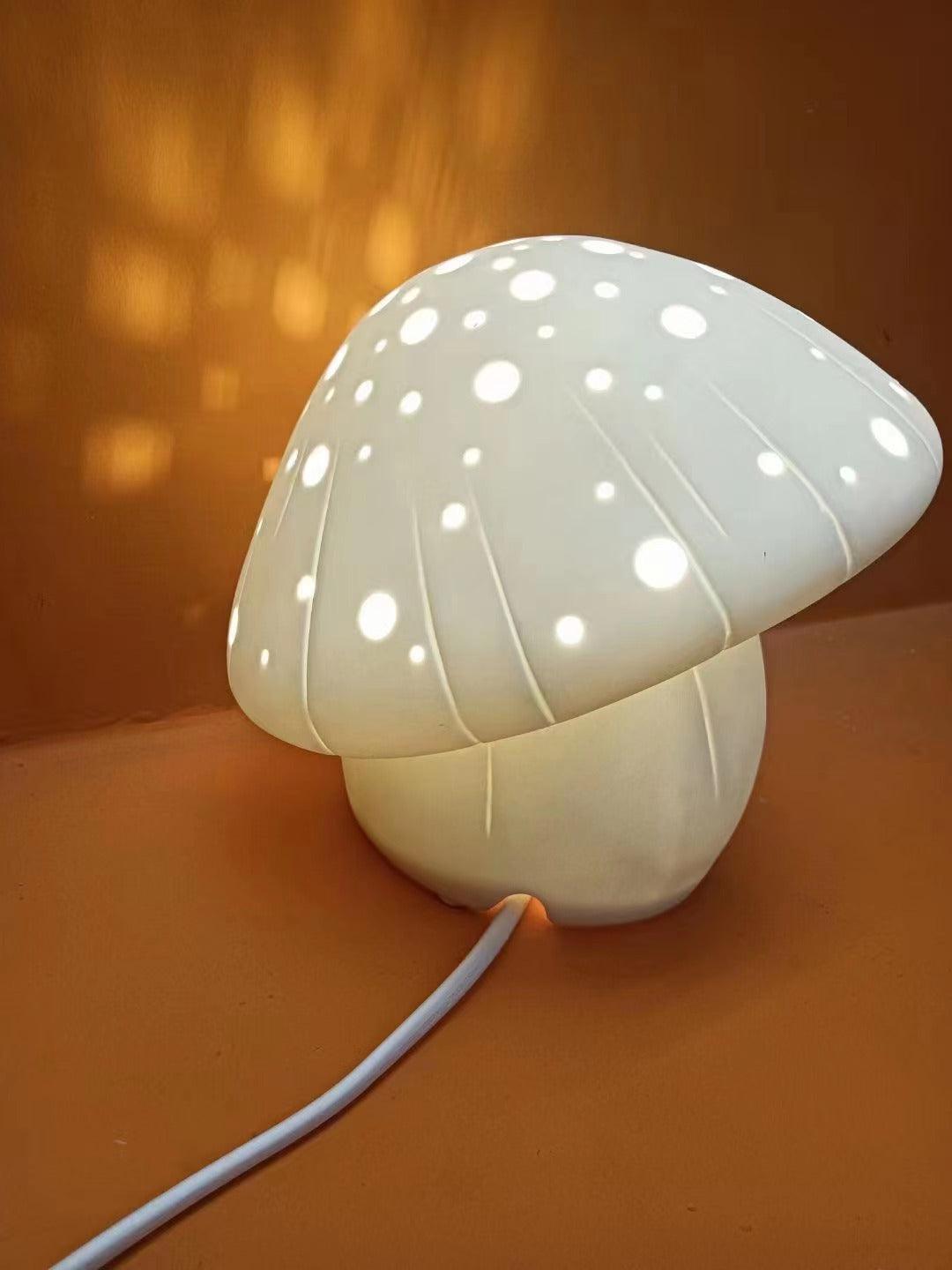 Fungo White Table Lamp - Blowlighting