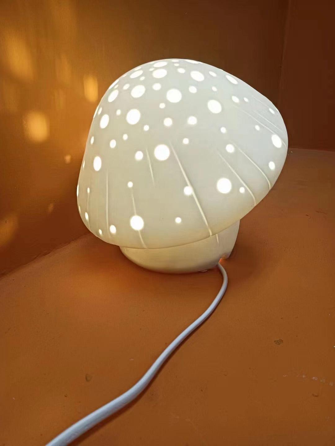 Fungo White Table Lamp - Blowlighting