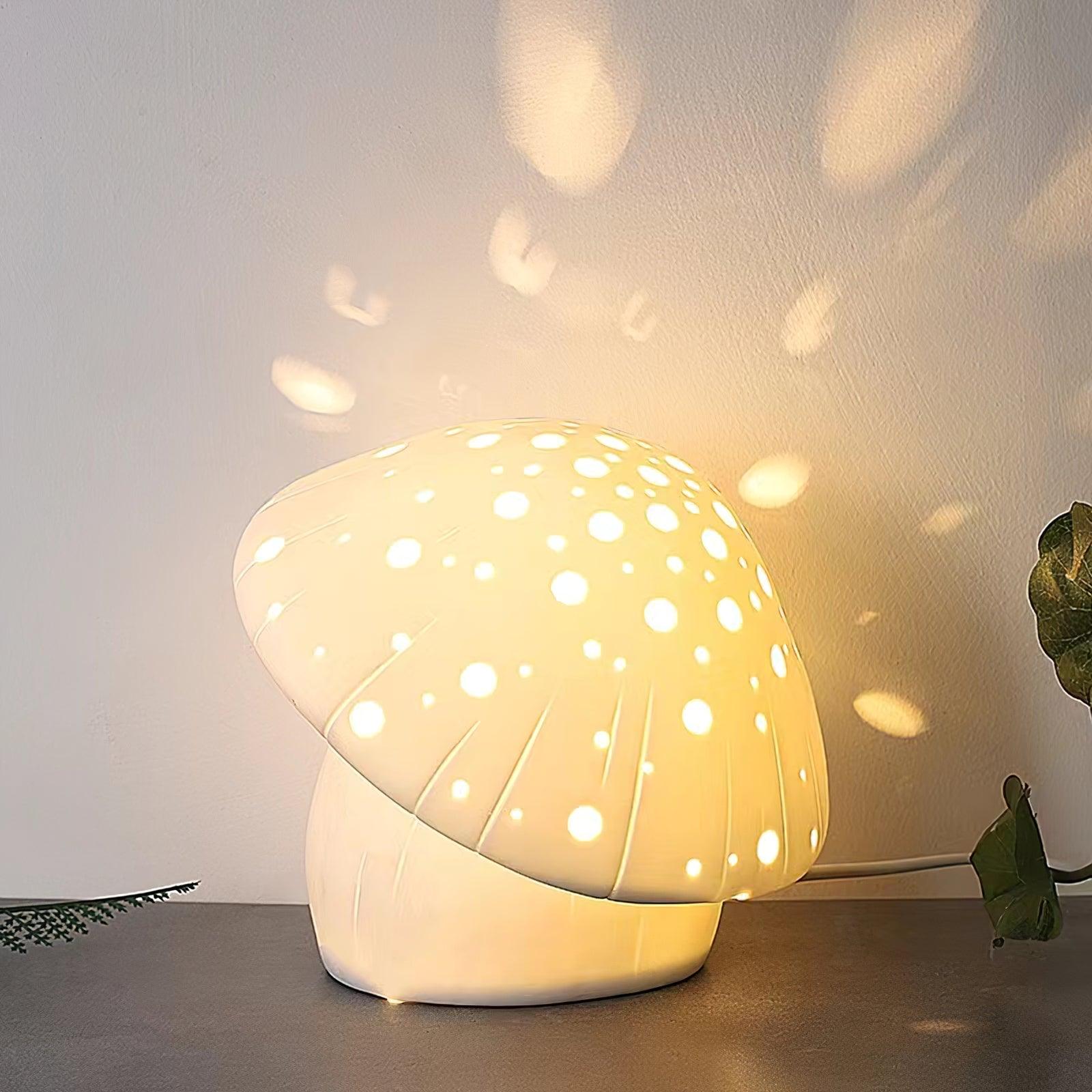 Fungo White Table Lamp - Blowlighting