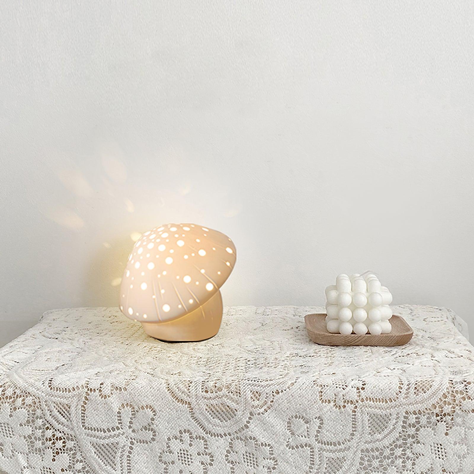 Fungo White Table Lamp - Blowlighting