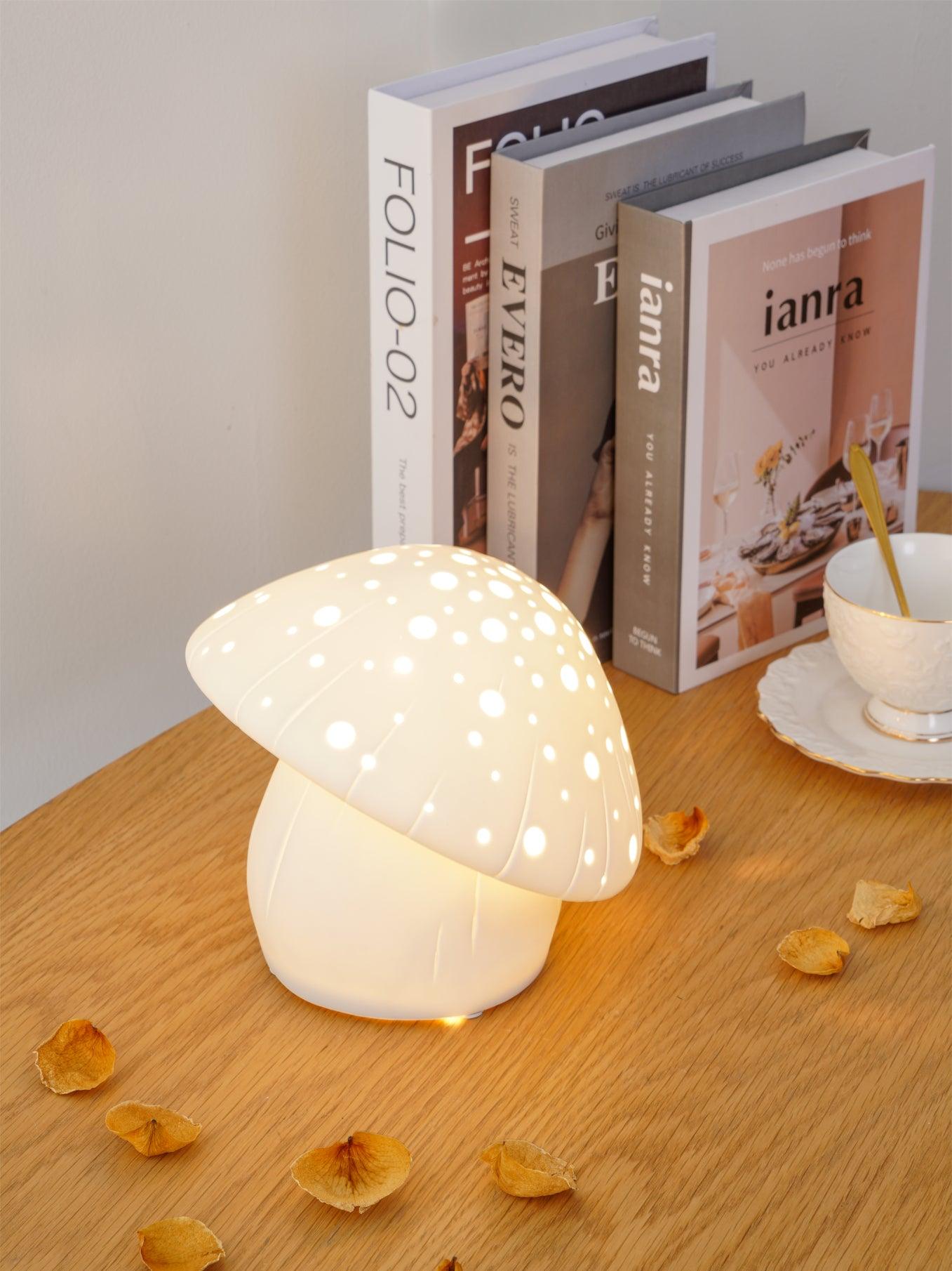 Fungo White Table Lamp - Blowlighting