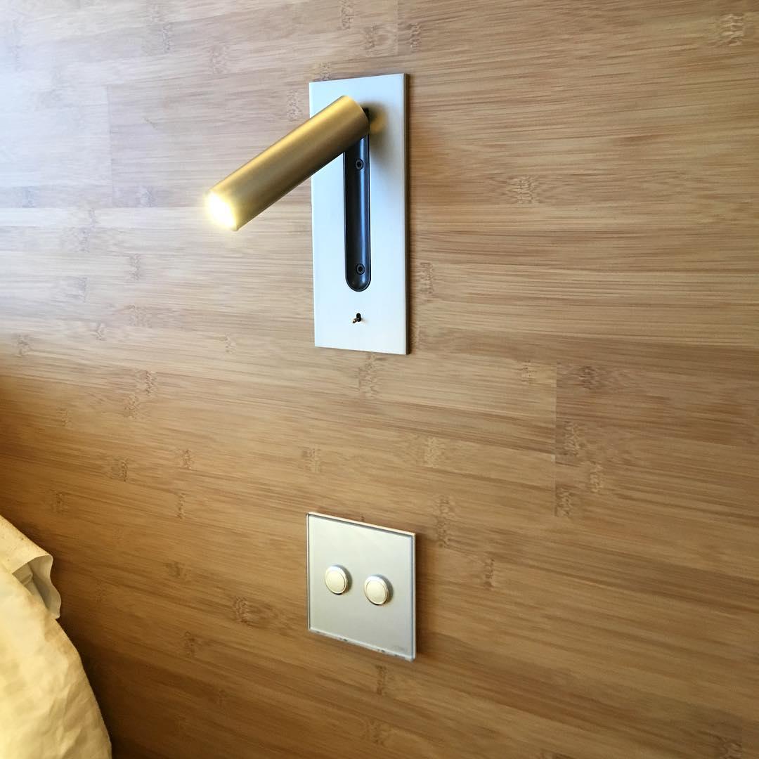 Folded Back Bedside Wall Lamp - Blowlighting