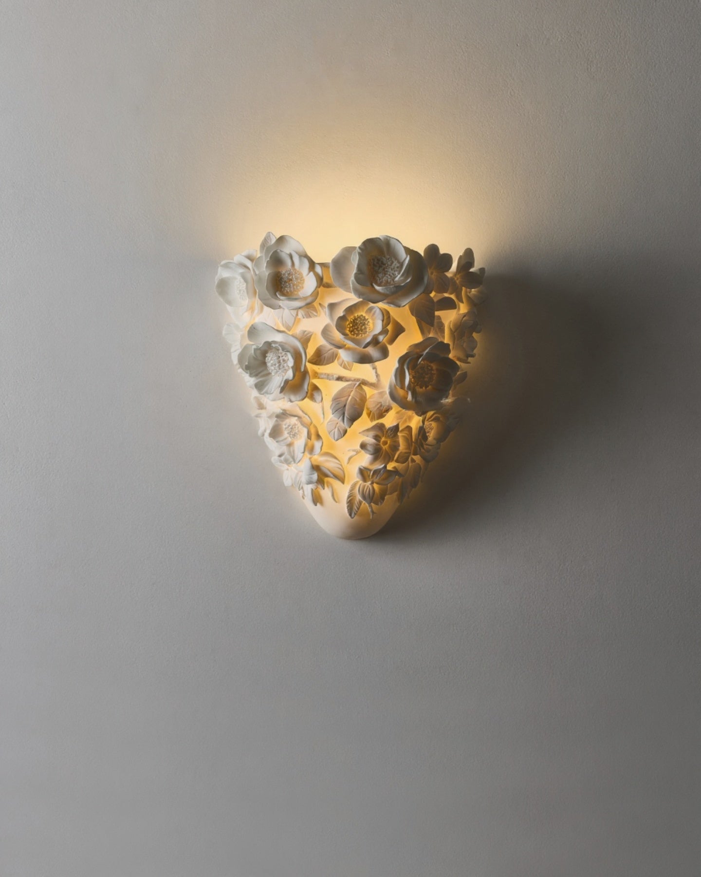 Marbella Romantic White Resin Wall Lamp