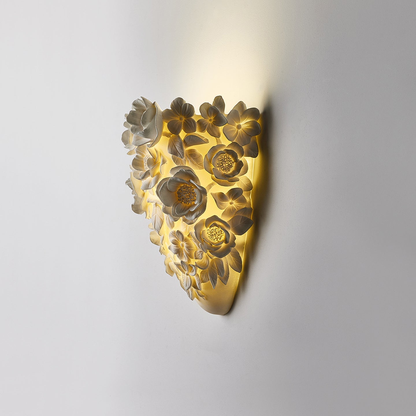 Marbella Romantic White Resin Wall Lamp