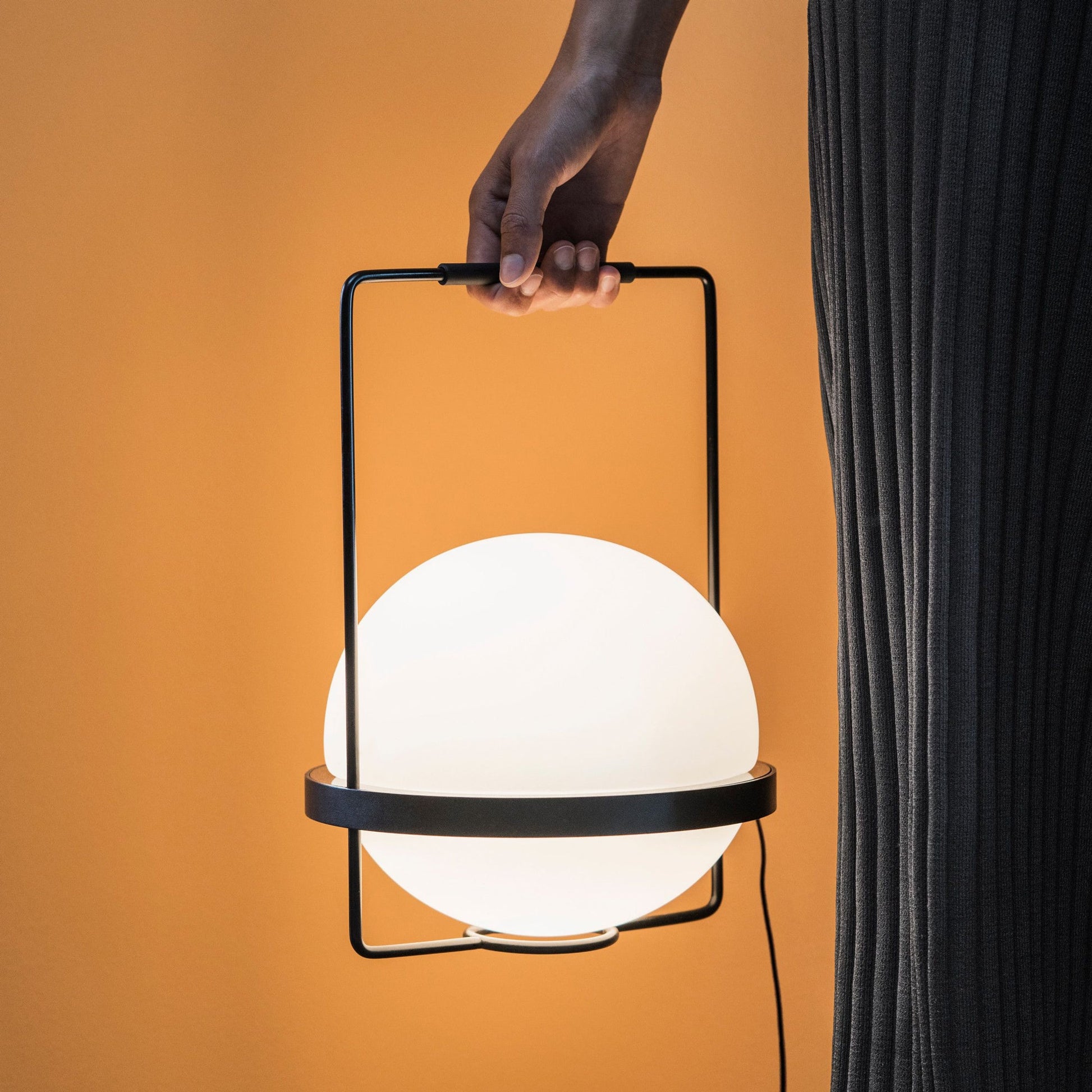 Eric Contemporary Metal Table Lamp - Blowlighting