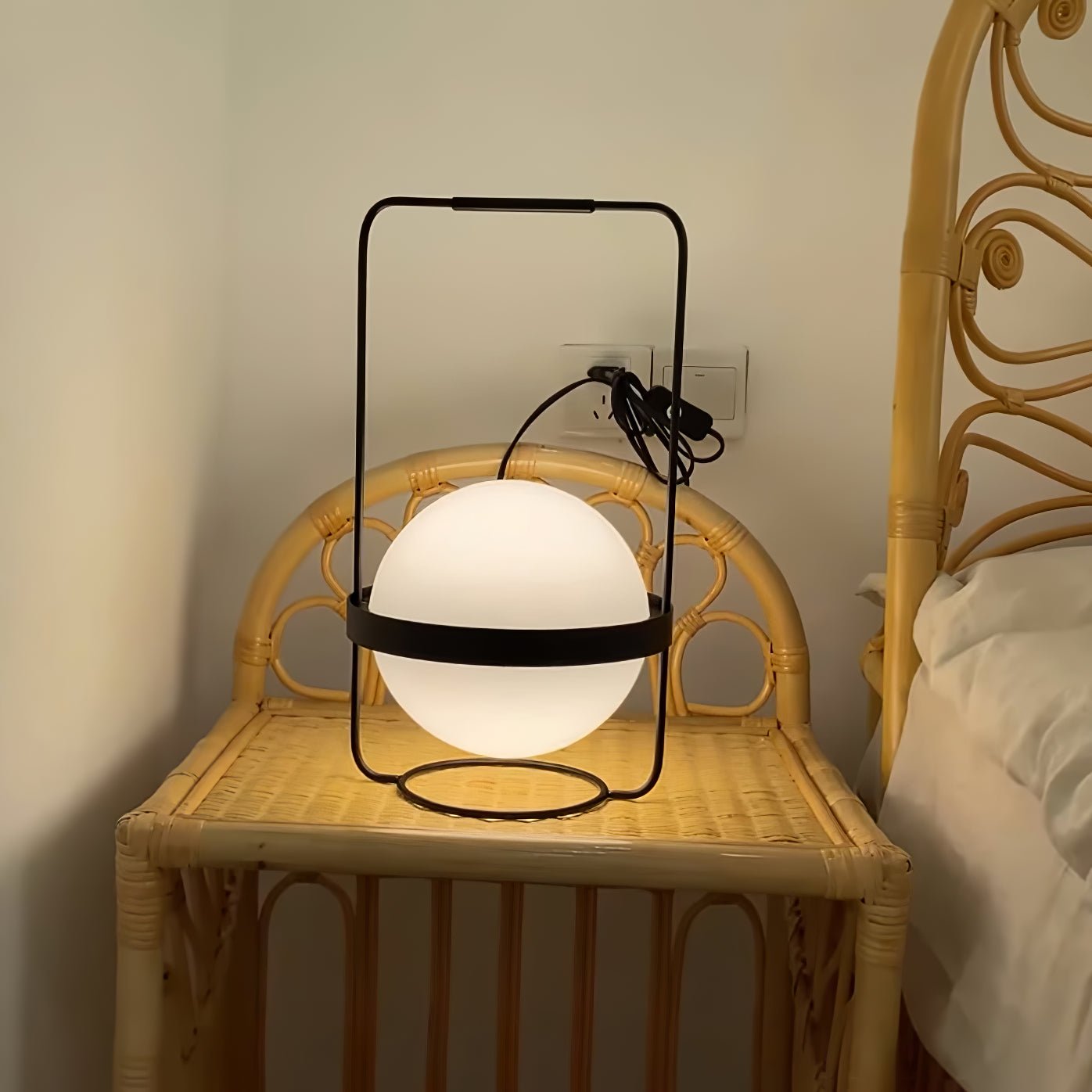 Eric Contemporary Metal Table Lamp - Blowlighting