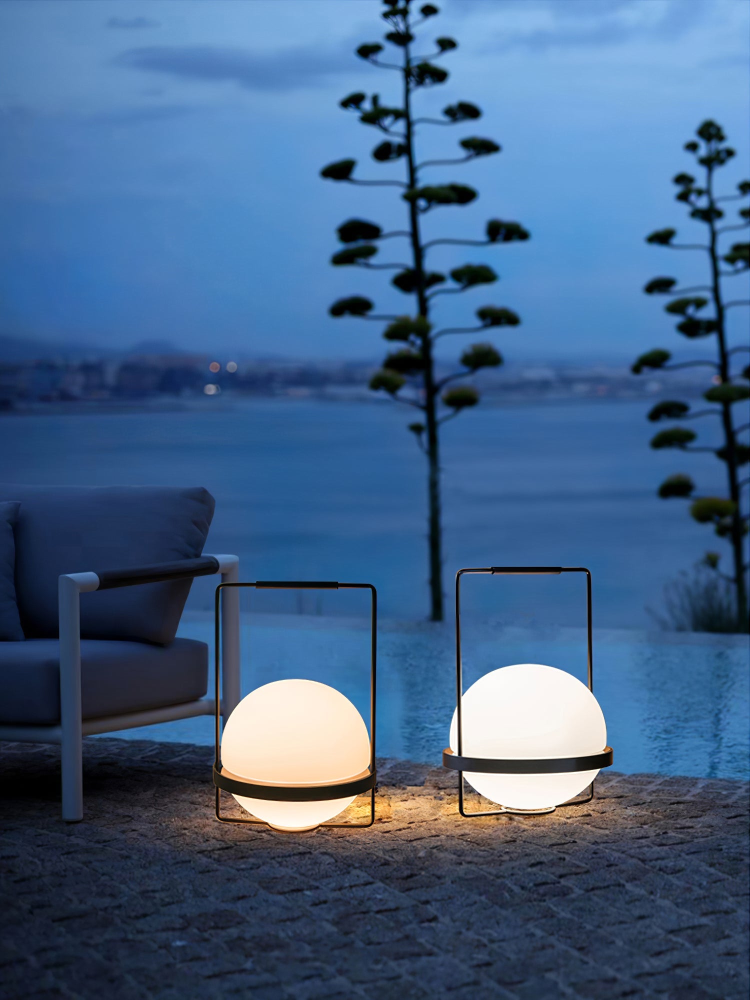 Eric Contemporary Metal Table Lamp - Blowlighting