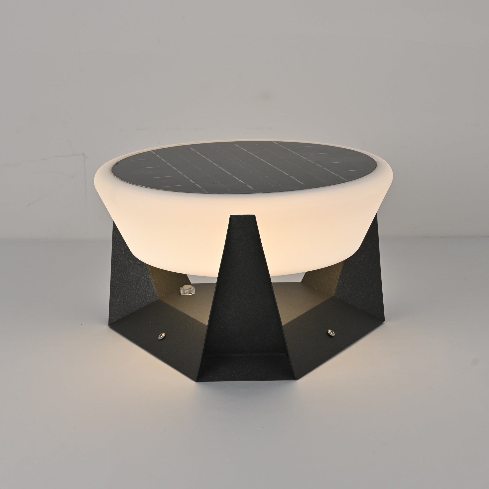 Geobase Solar Outdoor Light - Blowlighting