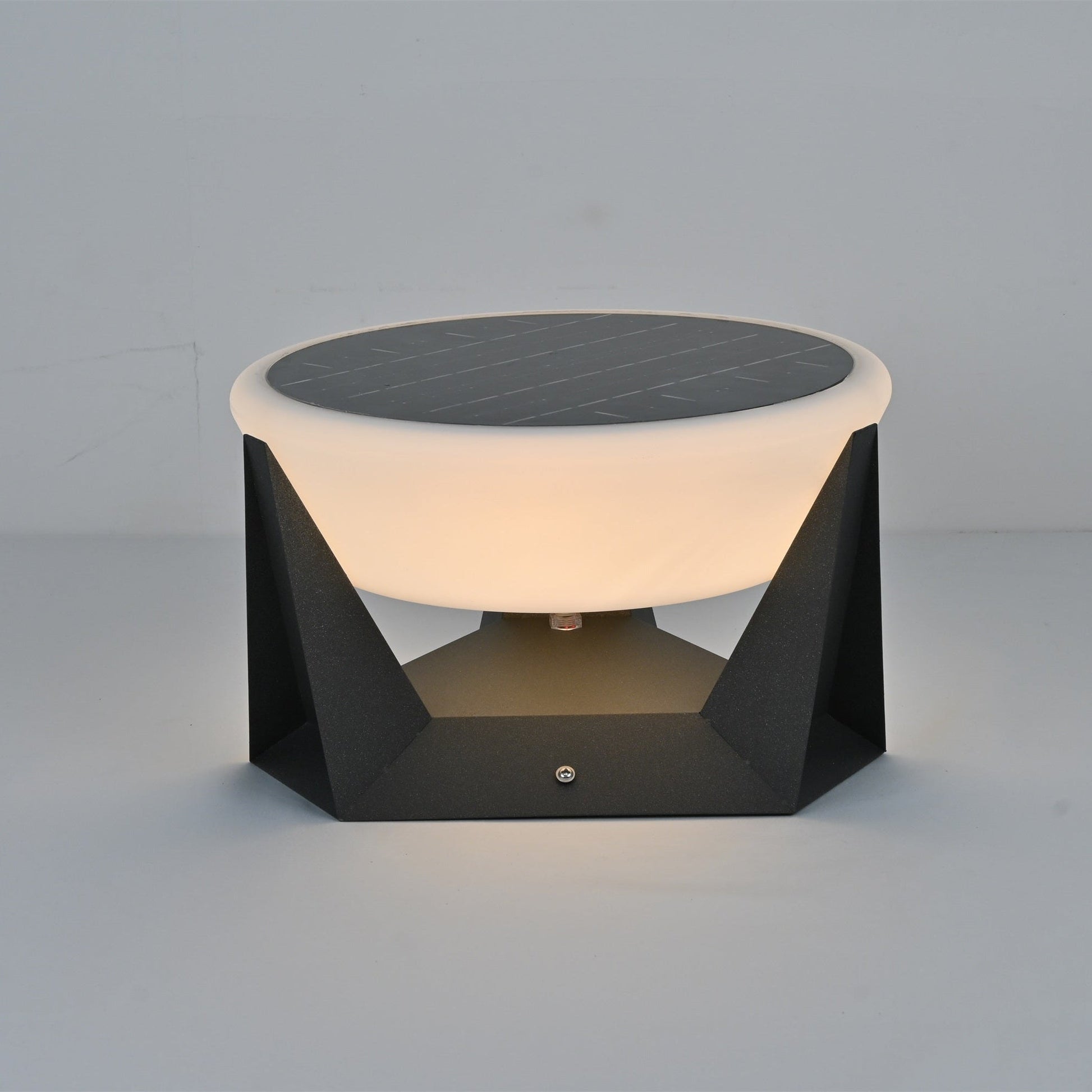 Geobase Solar Outdoor Light - Blowlighting