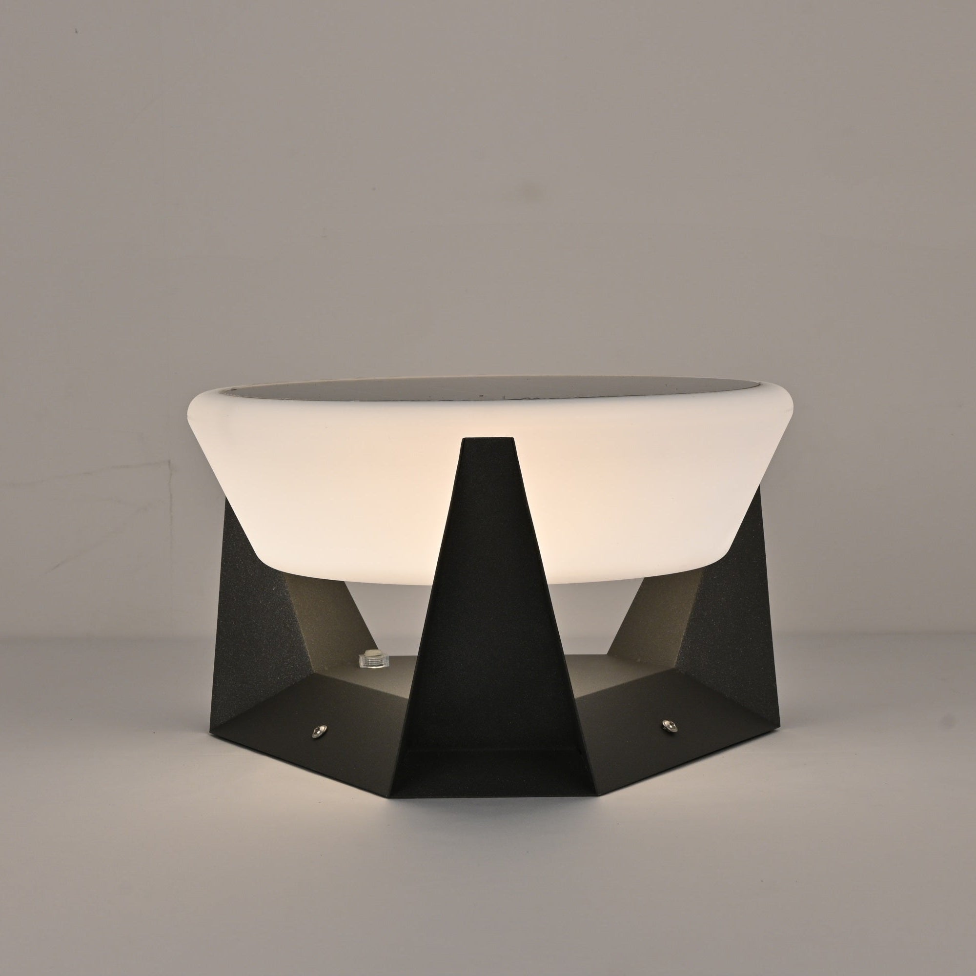 Geobase Solar Outdoor Light - Blowlighting