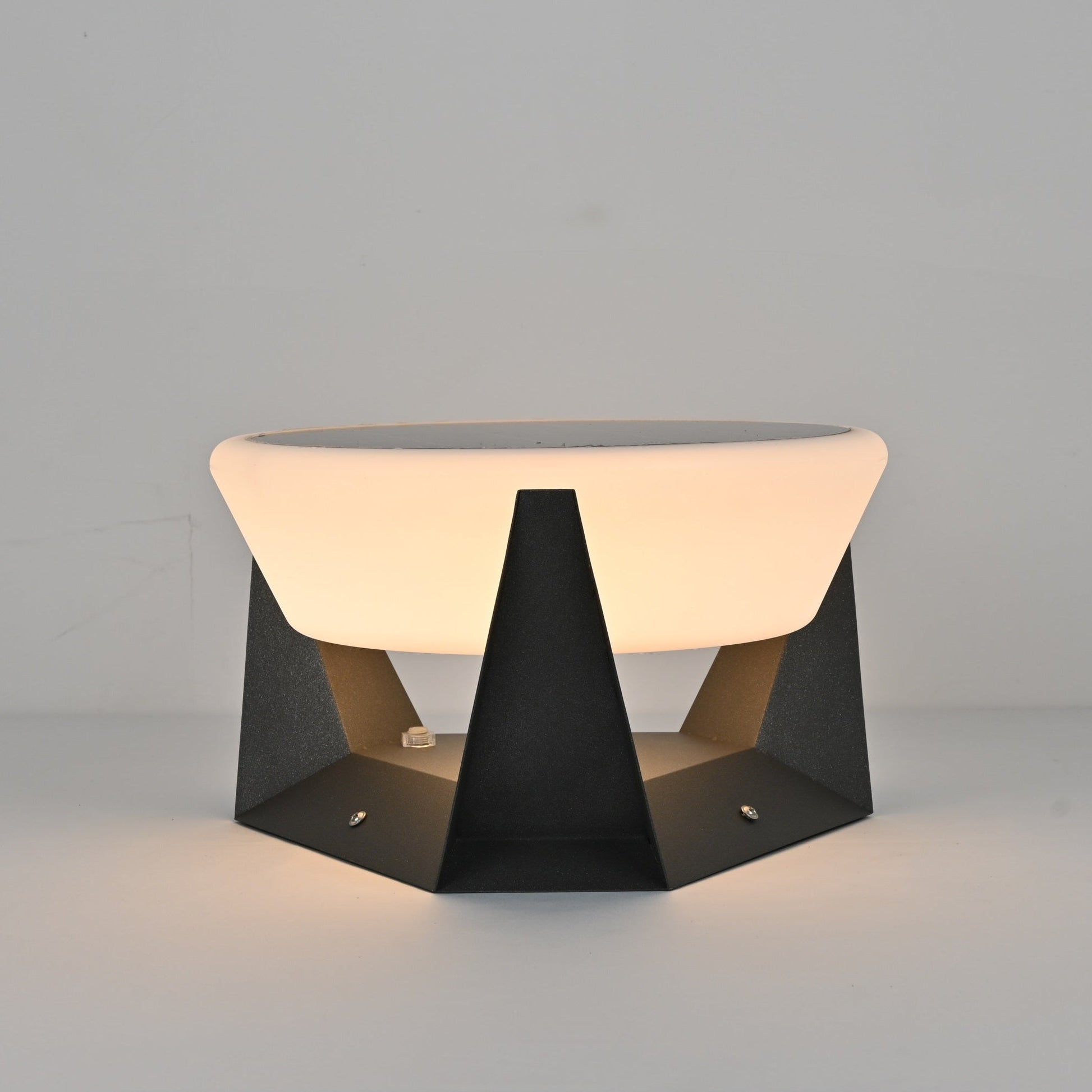 Geobase Solar Outdoor Light - Blowlighting