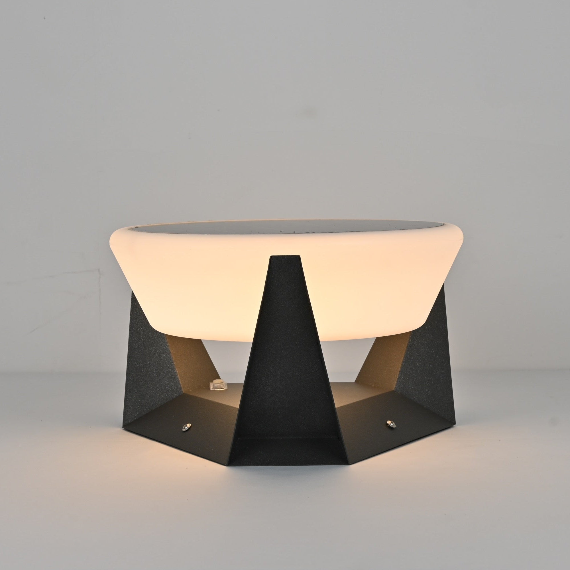 Geobase Solar Outdoor Light - Blowlighting