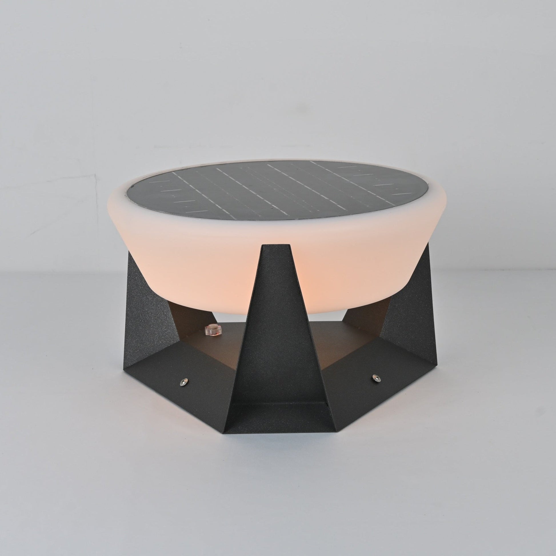 Geobase Solar Outdoor Light - Blowlighting
