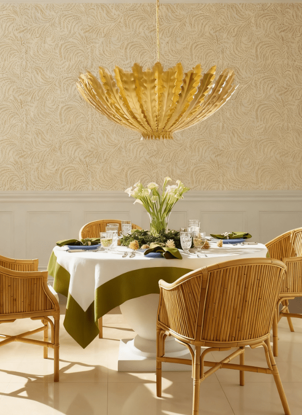 Gilded Acanthus Chandelier - Vakkerlight