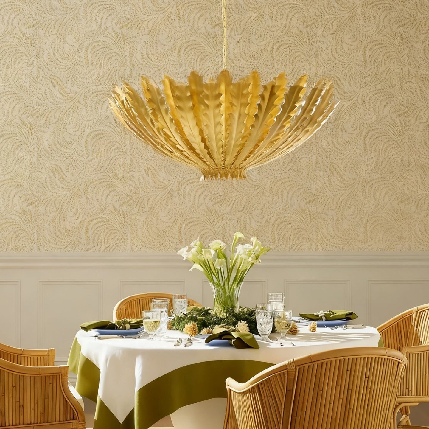 Gilded Acanthus Chandelier - Vakkerlight