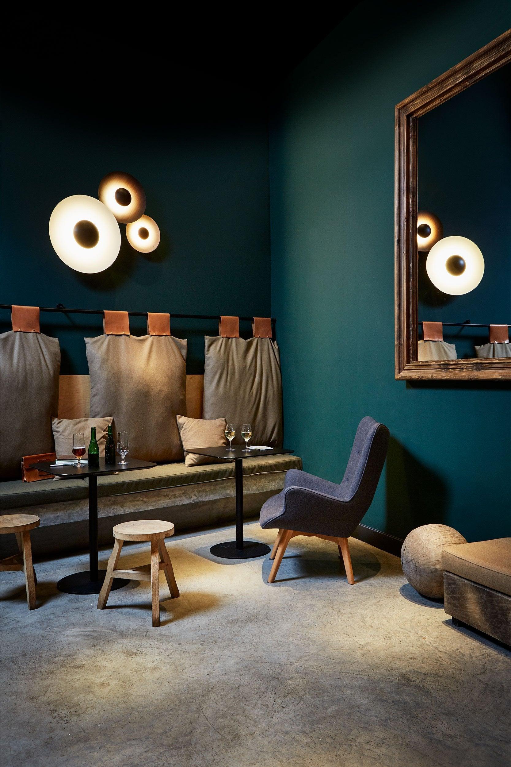 Simplicity Glow Plug-in Wall Light - Blowlighting