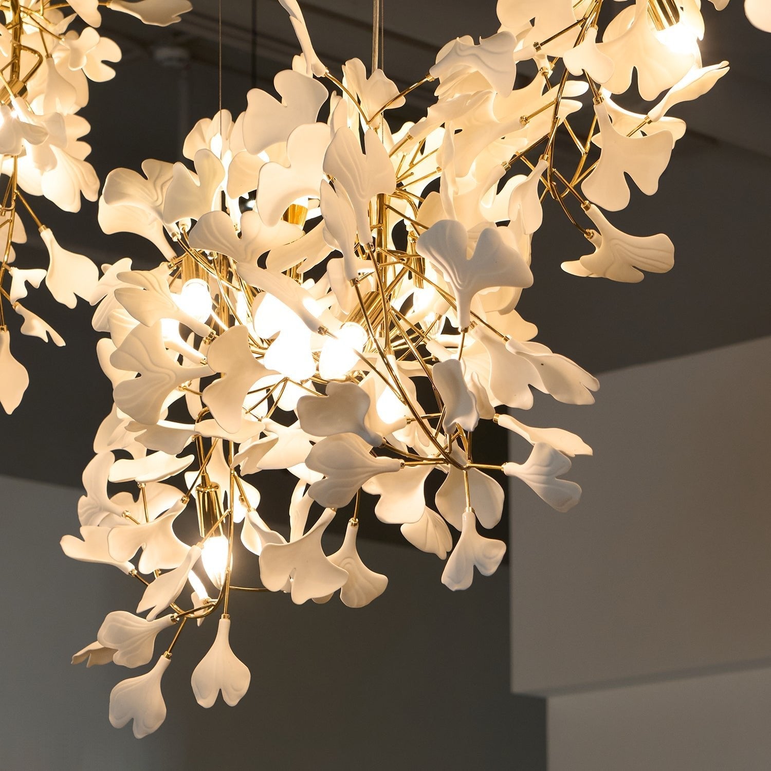 Gingko Chandelier C - Blowlighting
